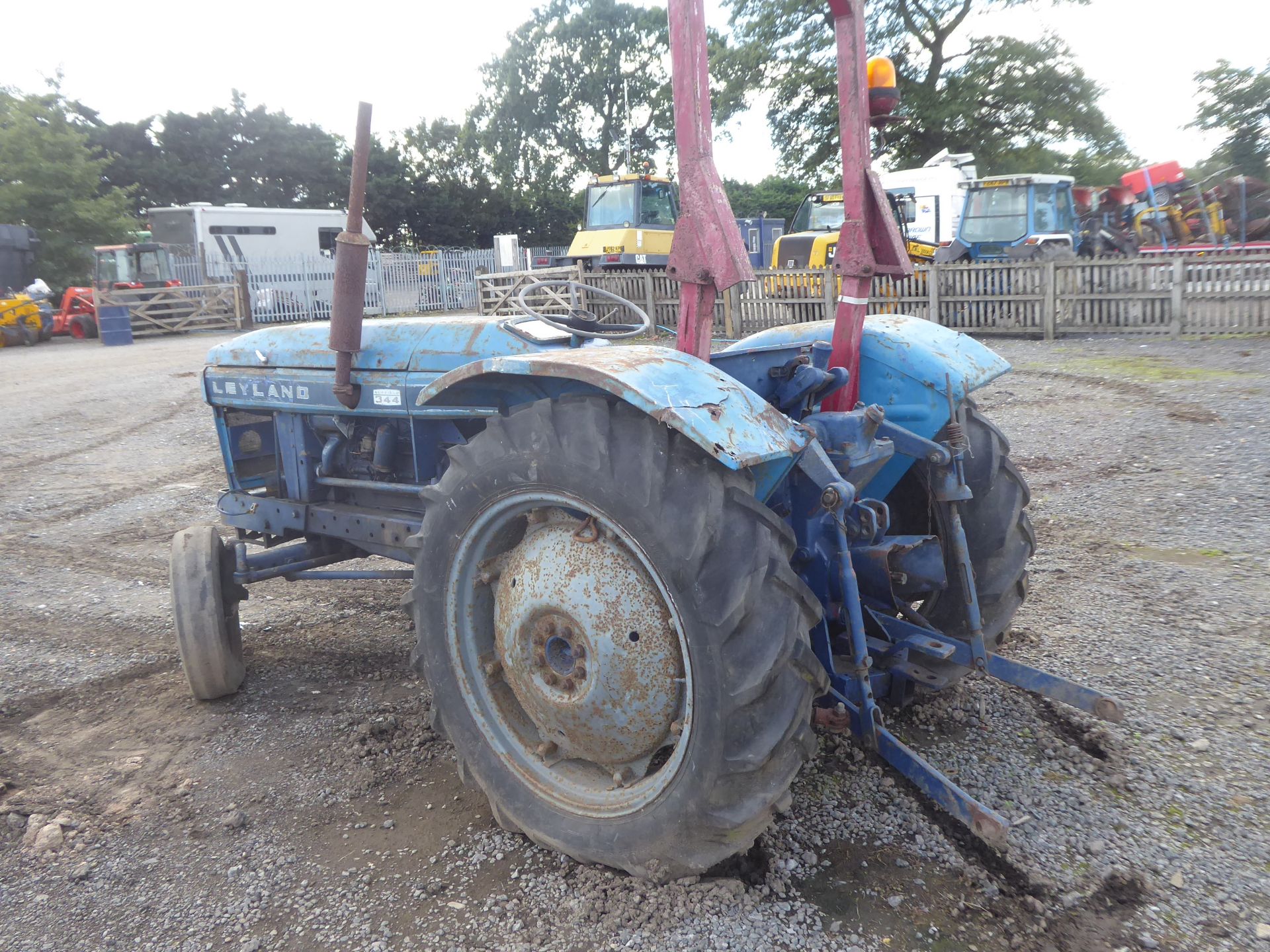 Leyland 344 tractor, runs but brakes need attention - Image 3 of 3