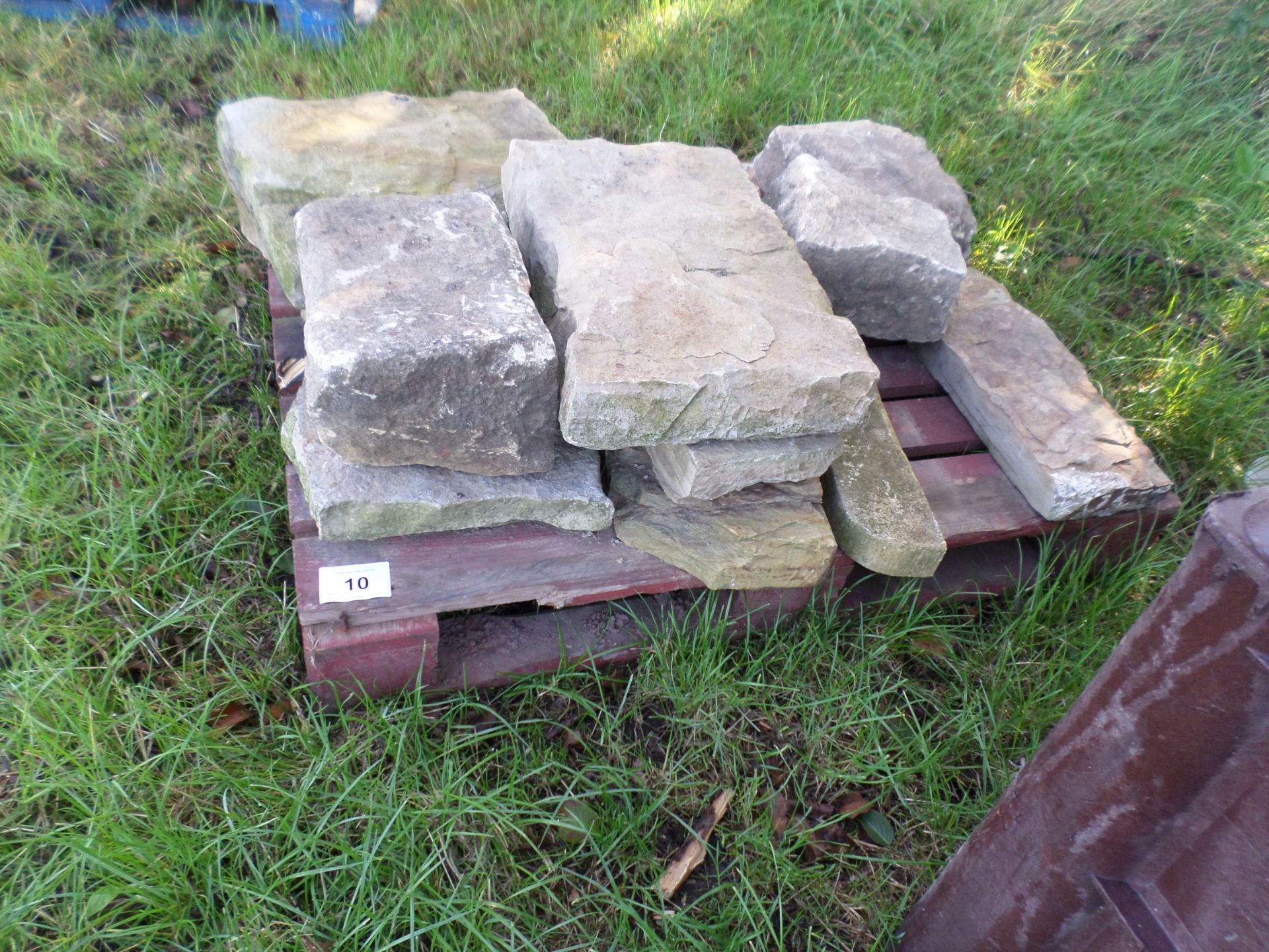 Pallet of building stone - Image 2 of 2