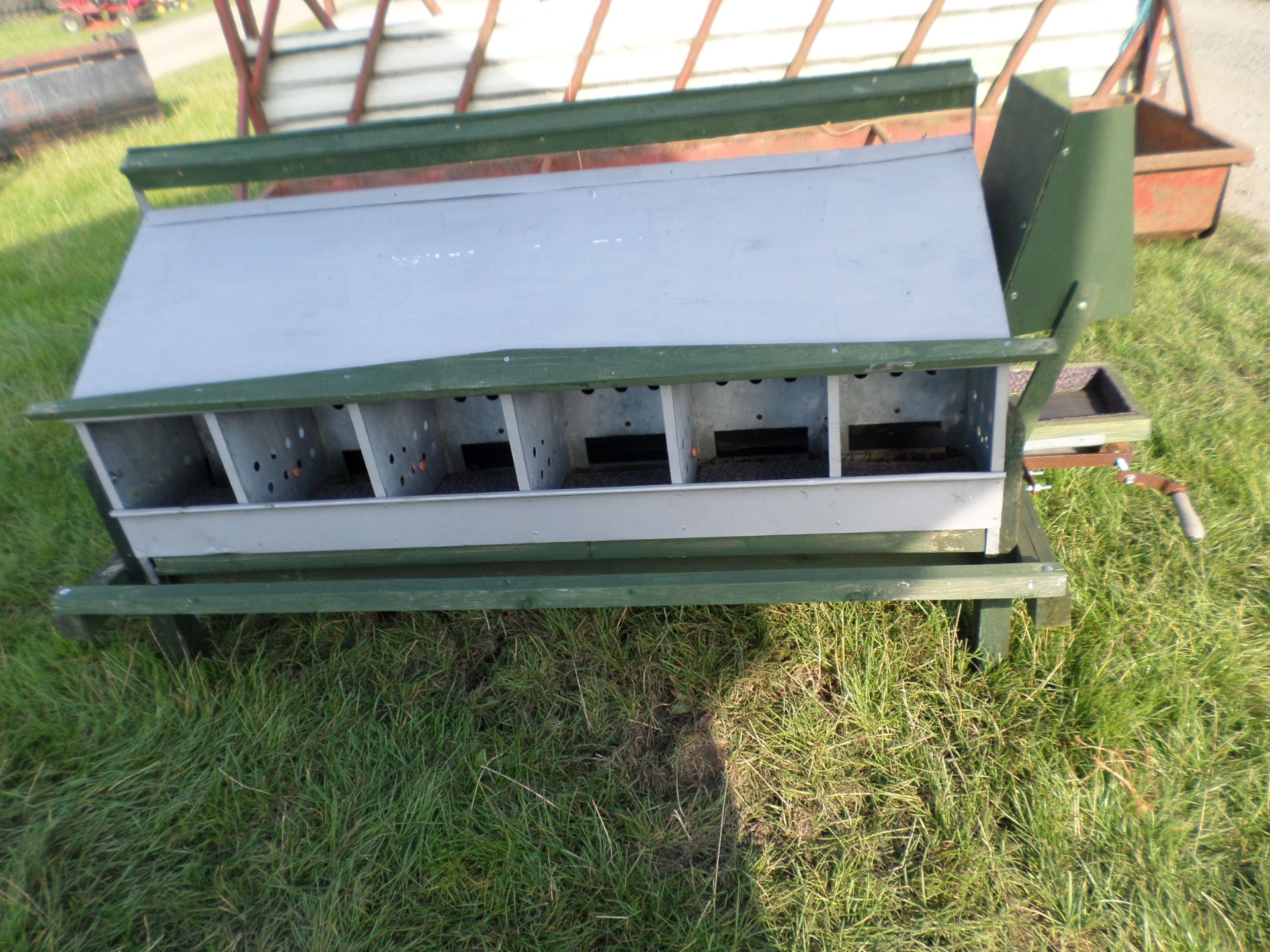 Rollaway nest box, 12 compartment, NO VAT - Image 2 of 2