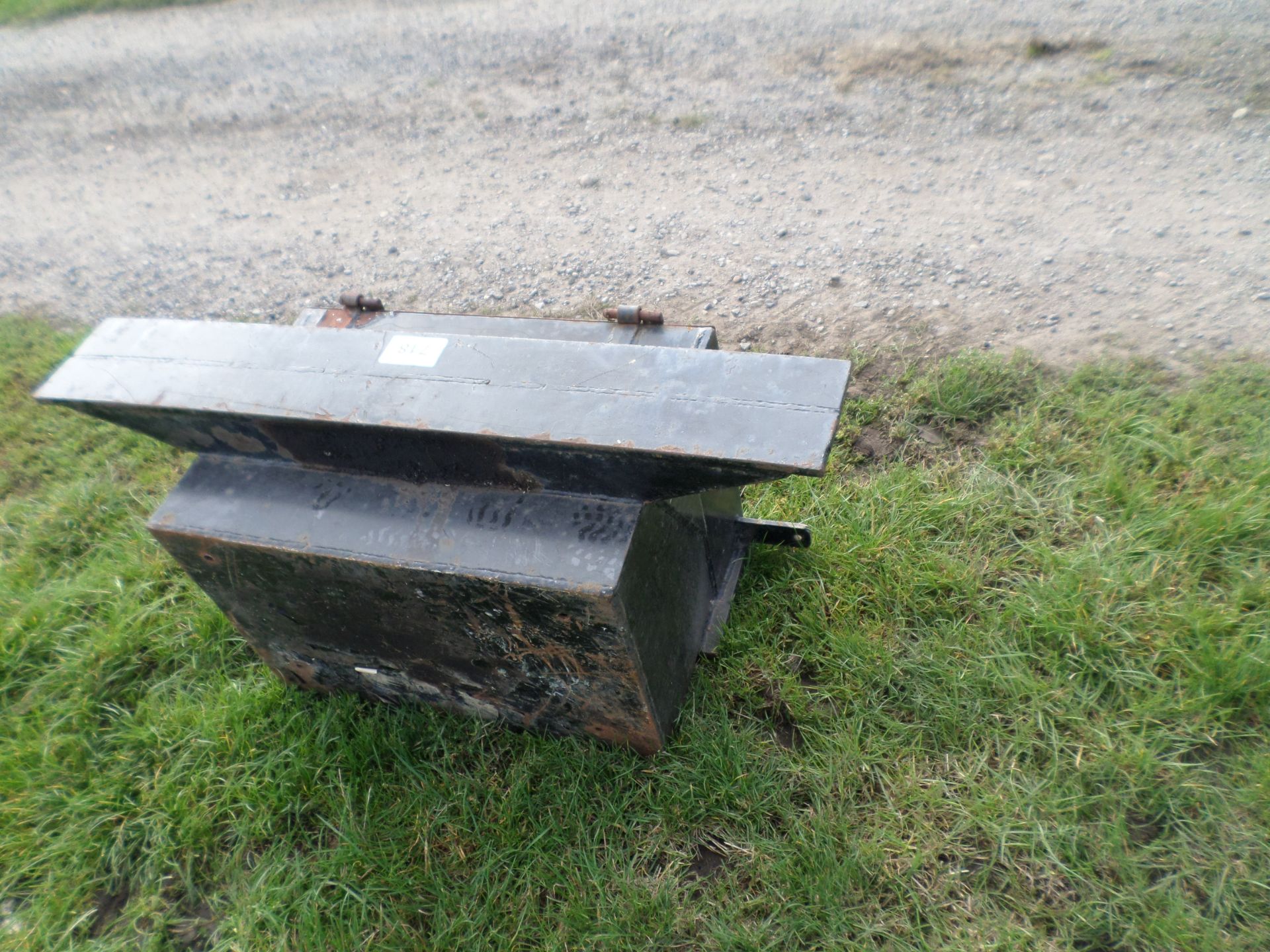Tractor front toolbox/weight frame NO VAT - Image 2 of 2
