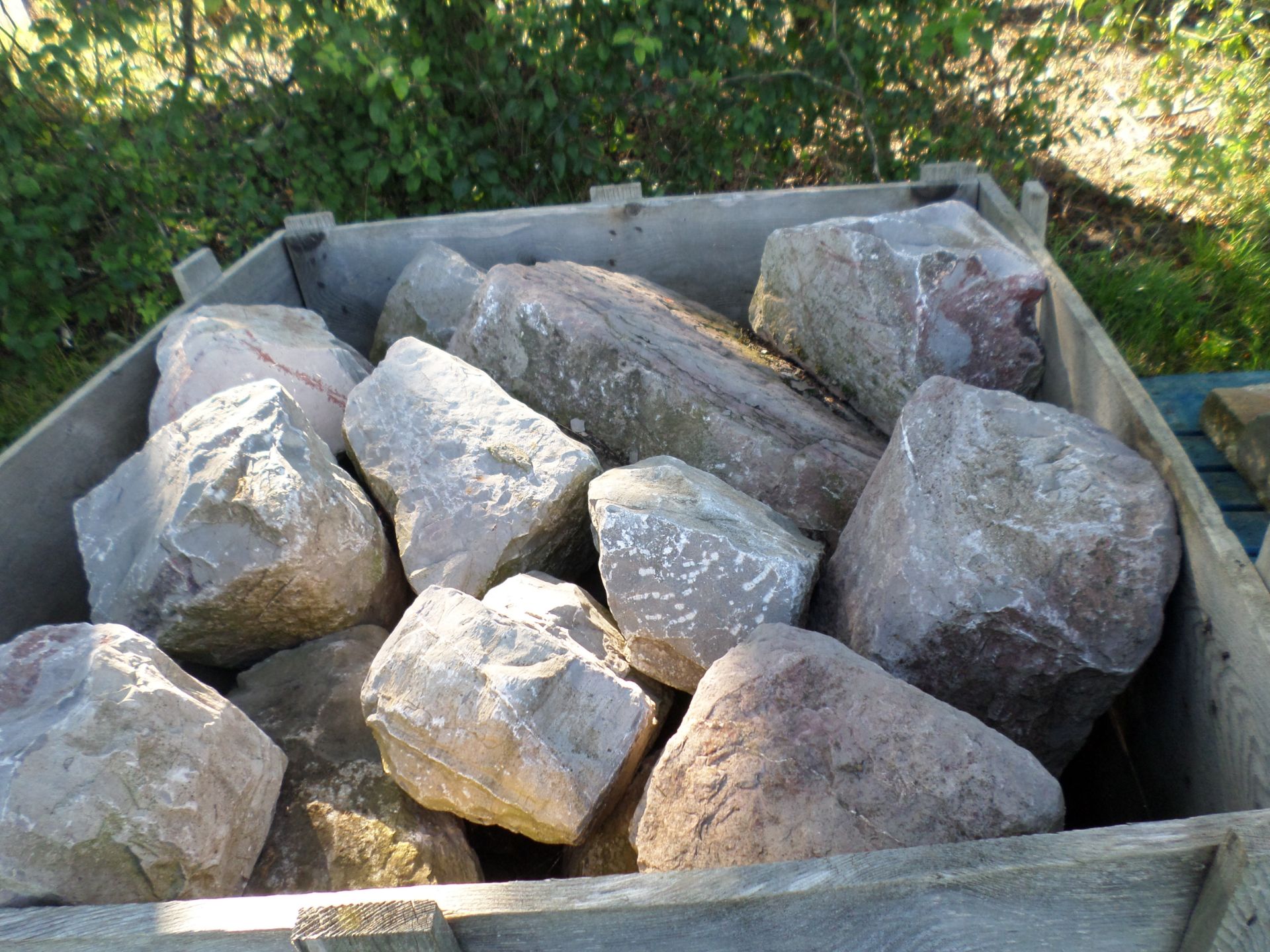 Pallet of building stone - Image 2 of 2