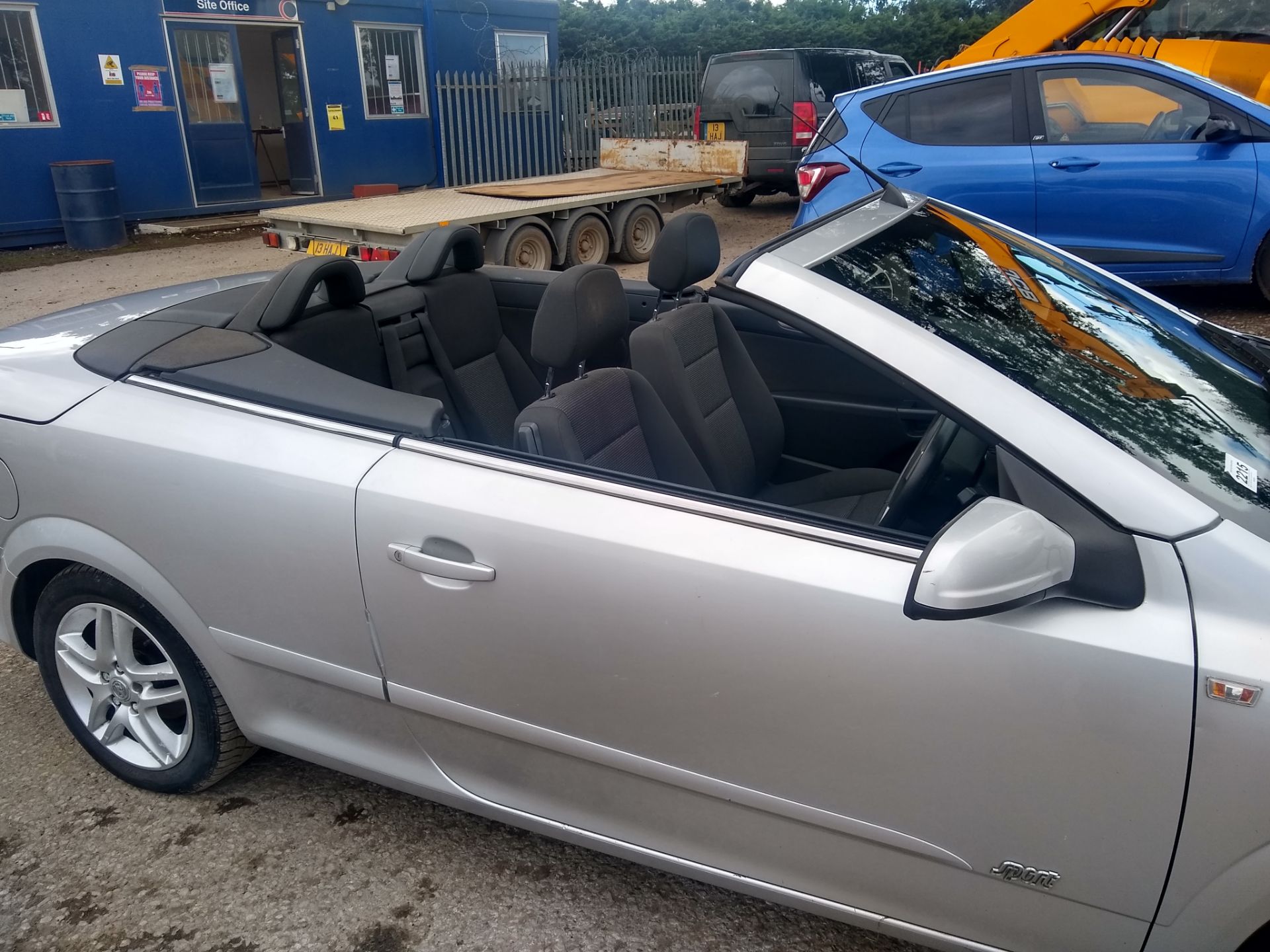 2007 Vauxhall Astra Convertible KB07CYZ 2007 Vauxhall Astra 1.8 Twin Top Convertible, MOT EXP - 00's - Image 10 of 10