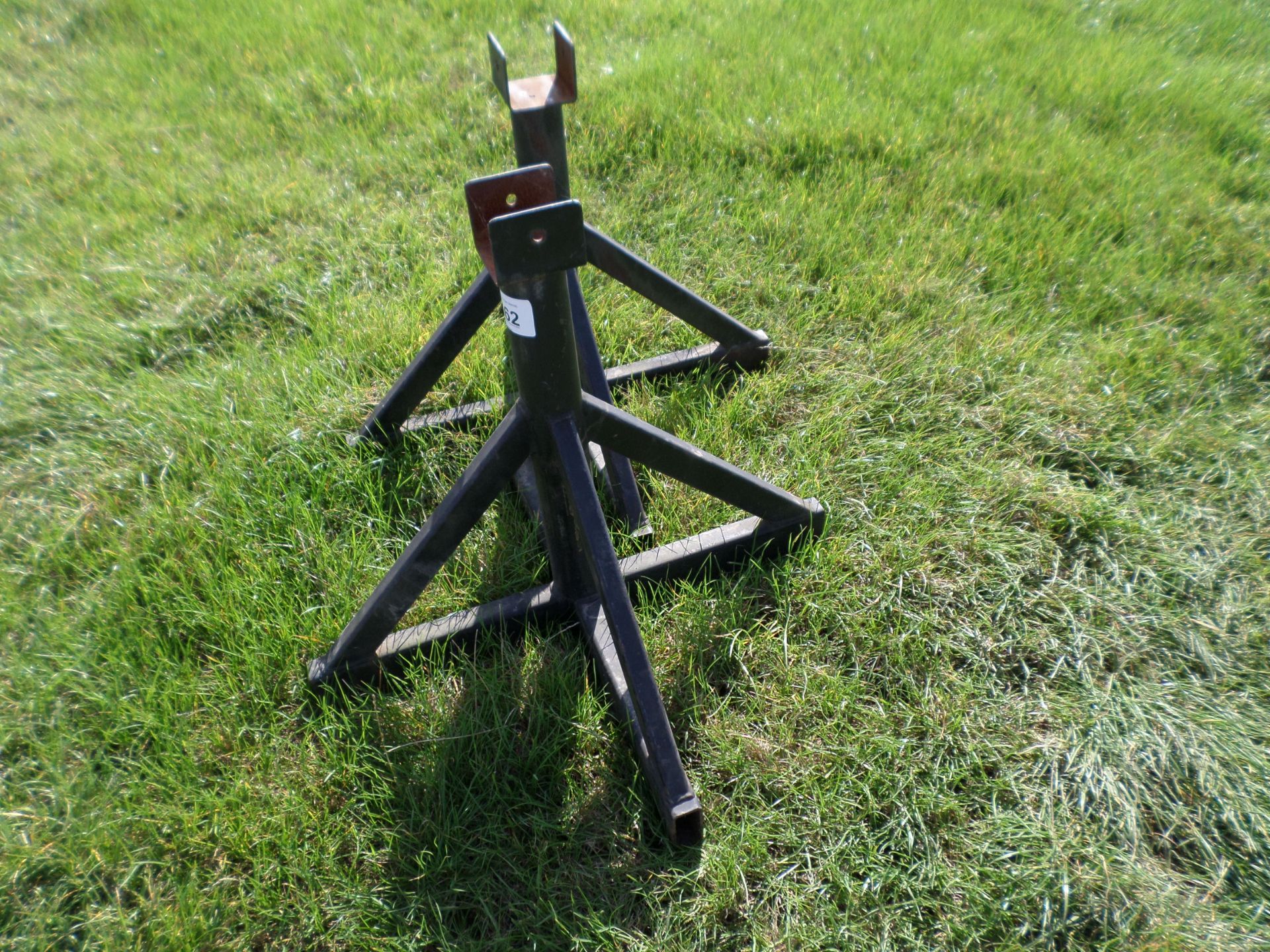Pair of heavy duty axel stands/cable drum stands NO VAT - Image 2 of 2