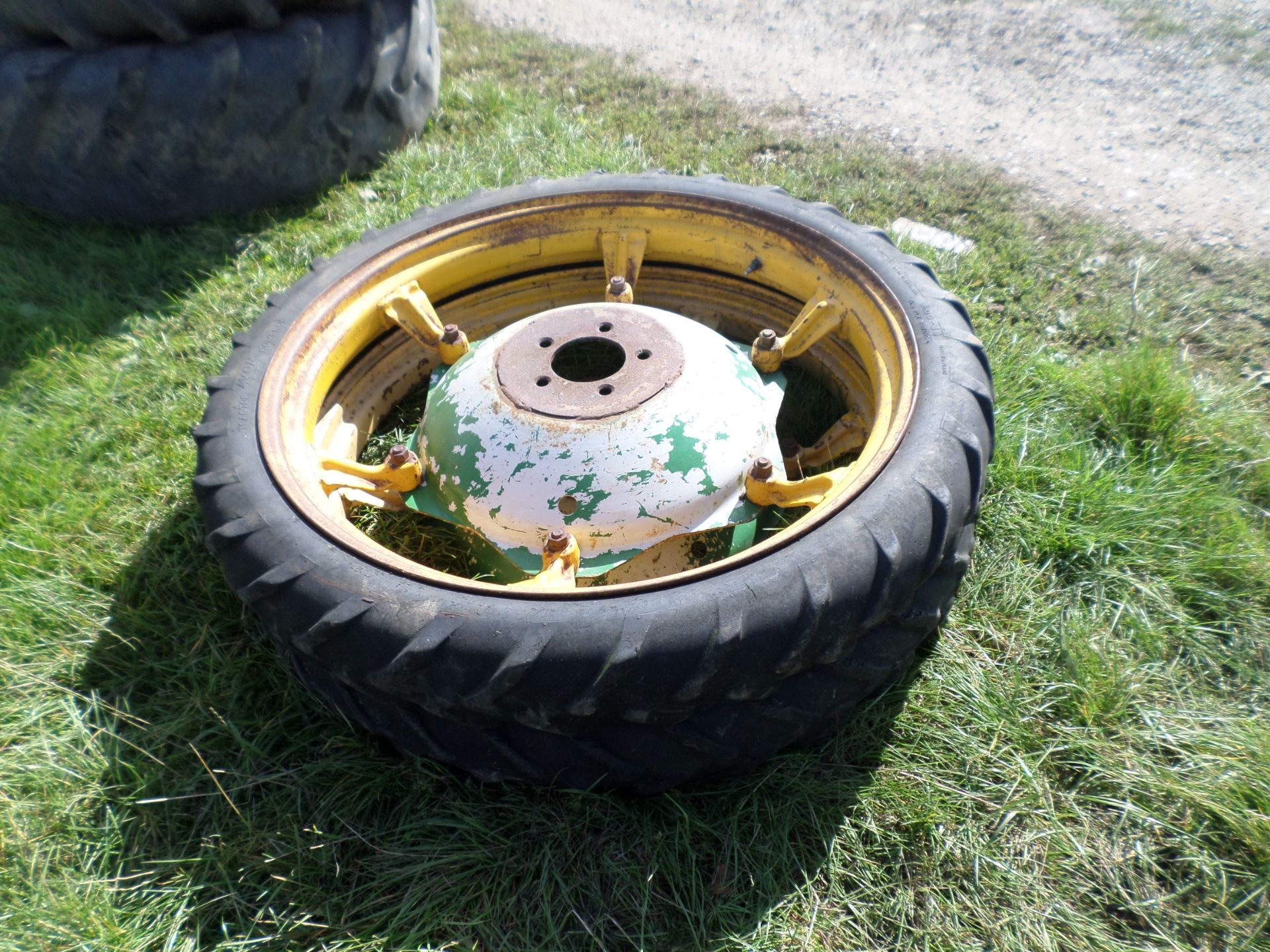 2 wheels/tyres for agribuggy 6/36