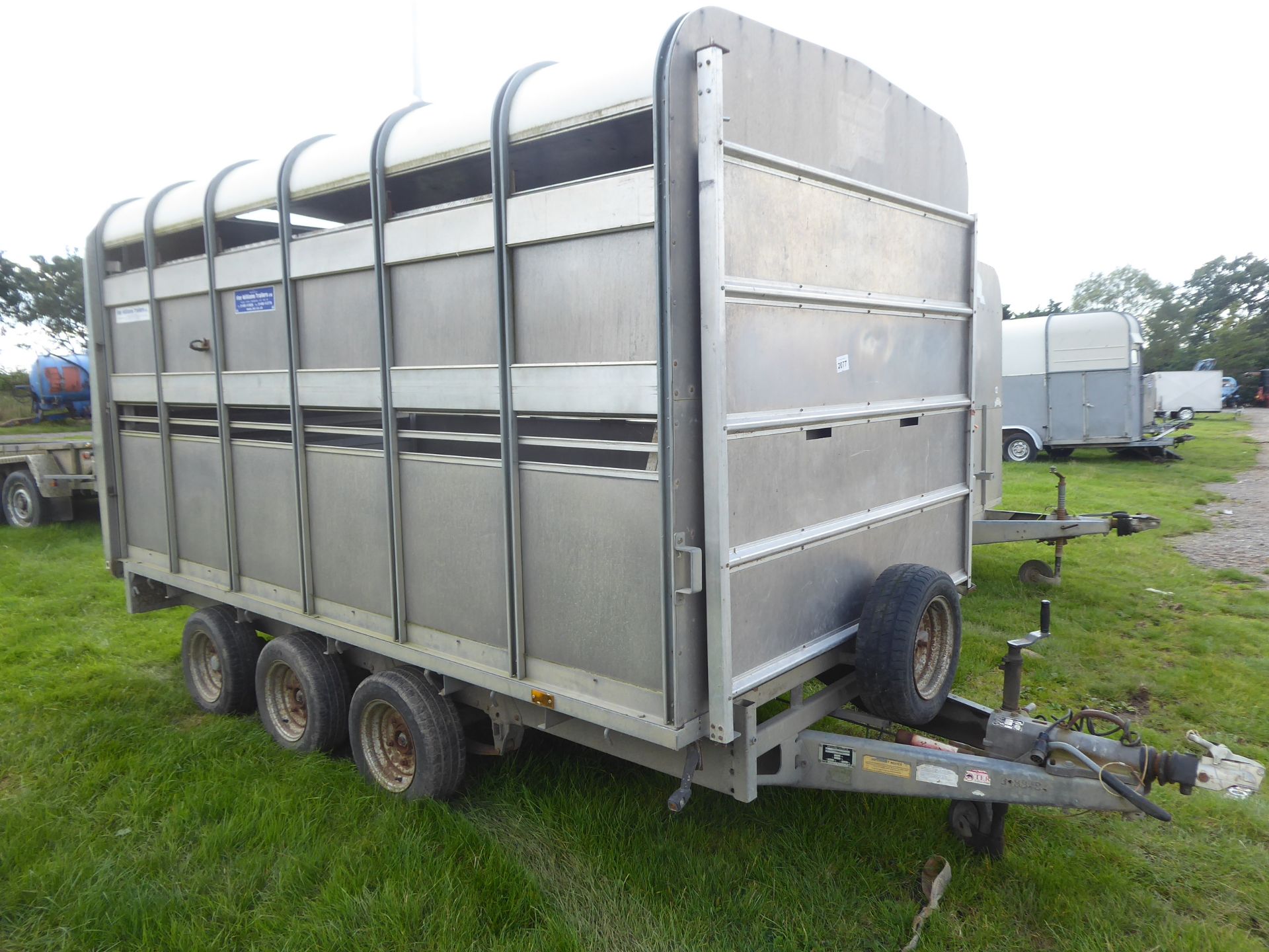 Ifor Williams 12ft tri-axle cattle trailer c/w sheep decks