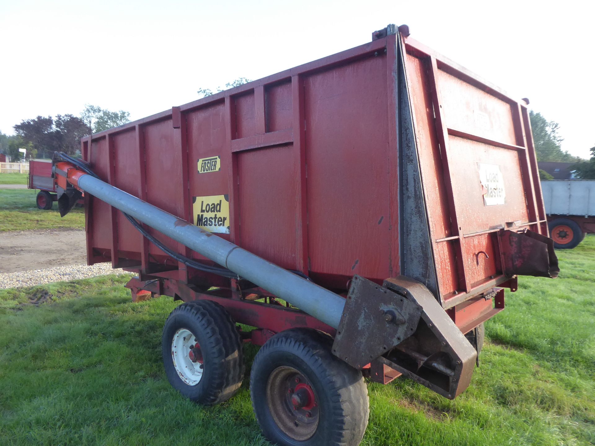Foster 8 ton trailer c/w unloading auger - Image 4 of 4