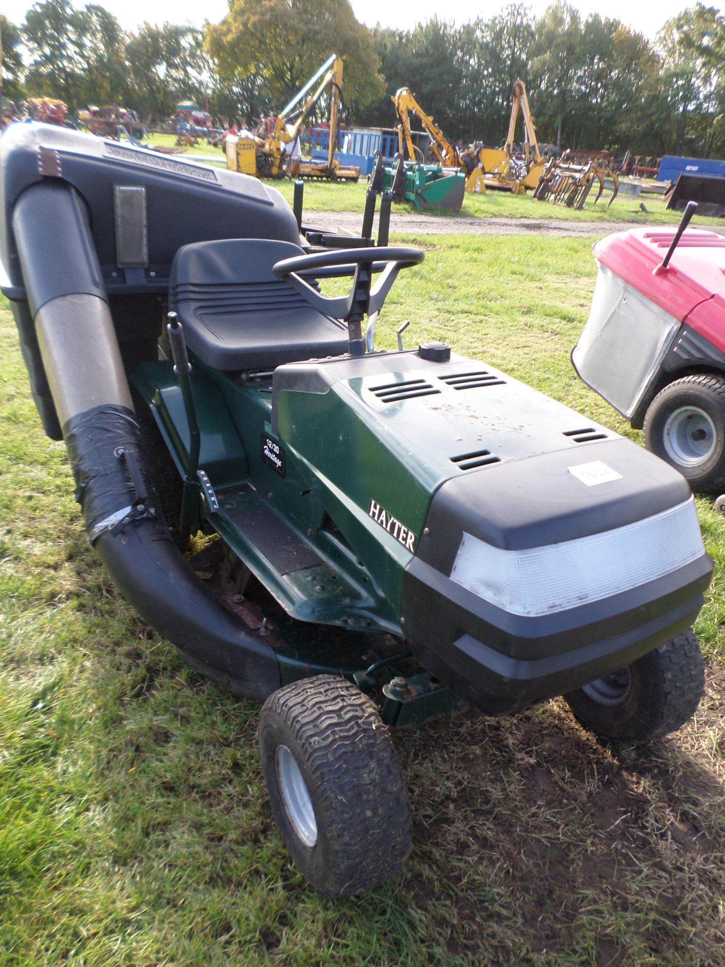 Hayter Heritage 12/30 ride on mower with grass collector, used this season but not serviced - Image 2 of 3