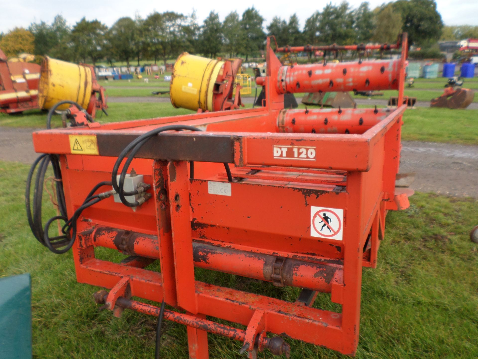 Straw bedder, Broadwater Altec - Image 3 of 4