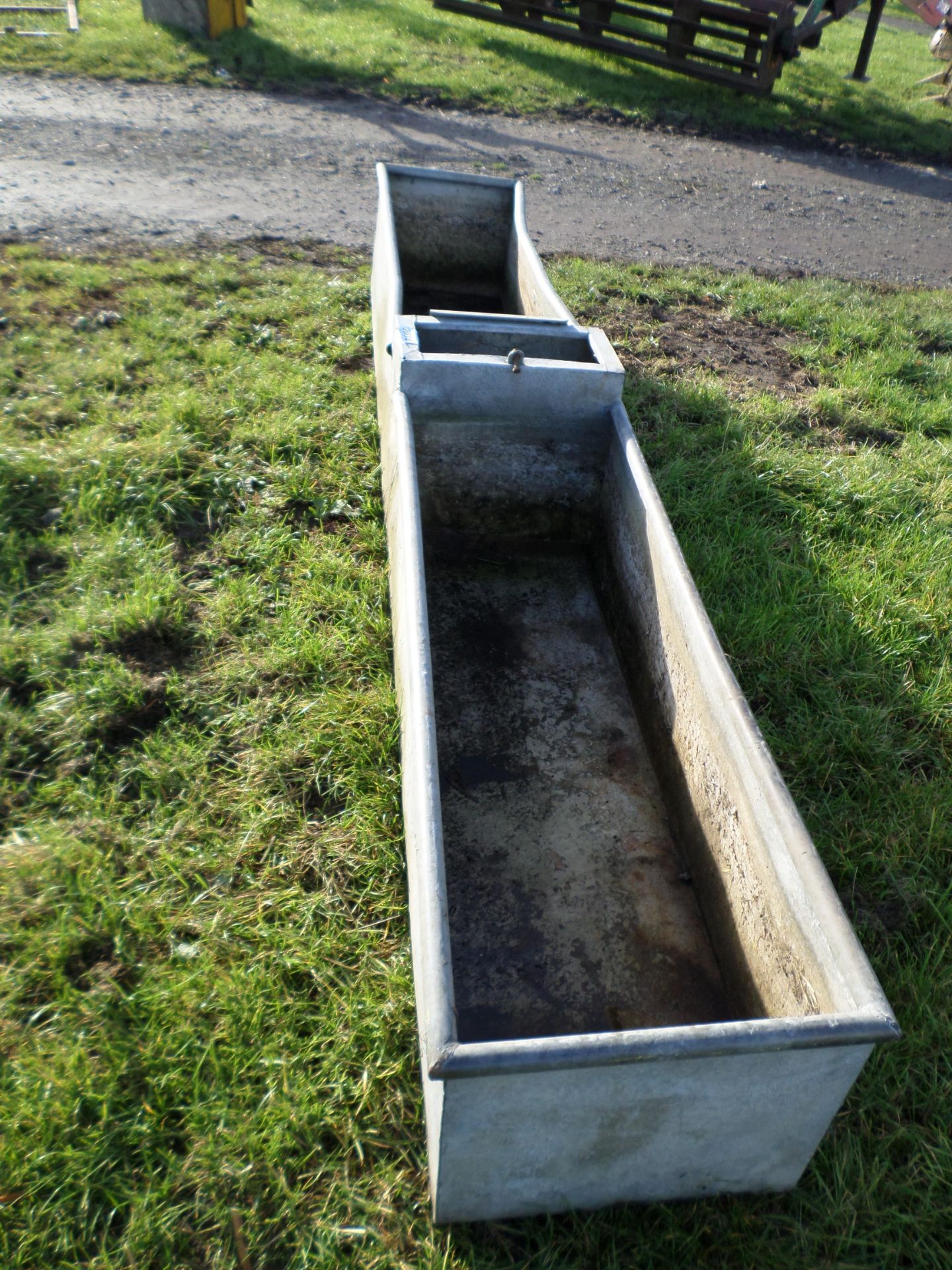 Water trough - Image 3 of 3