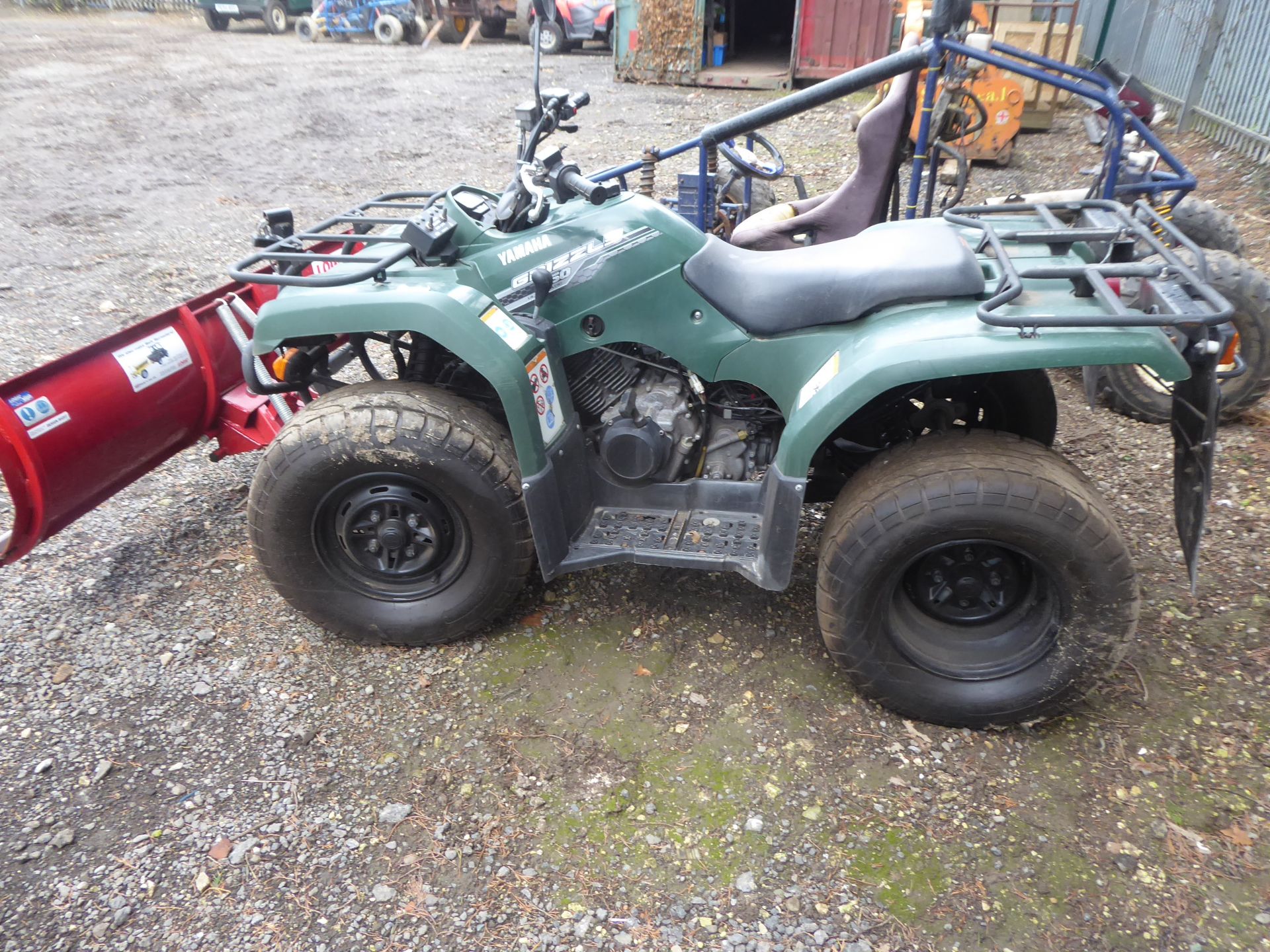 Yamaha Grizzly 350 4wd quad ATV, automatic, 2015, YO15 EOH, c/w Logic snow blade, starts and runs, - Image 2 of 3