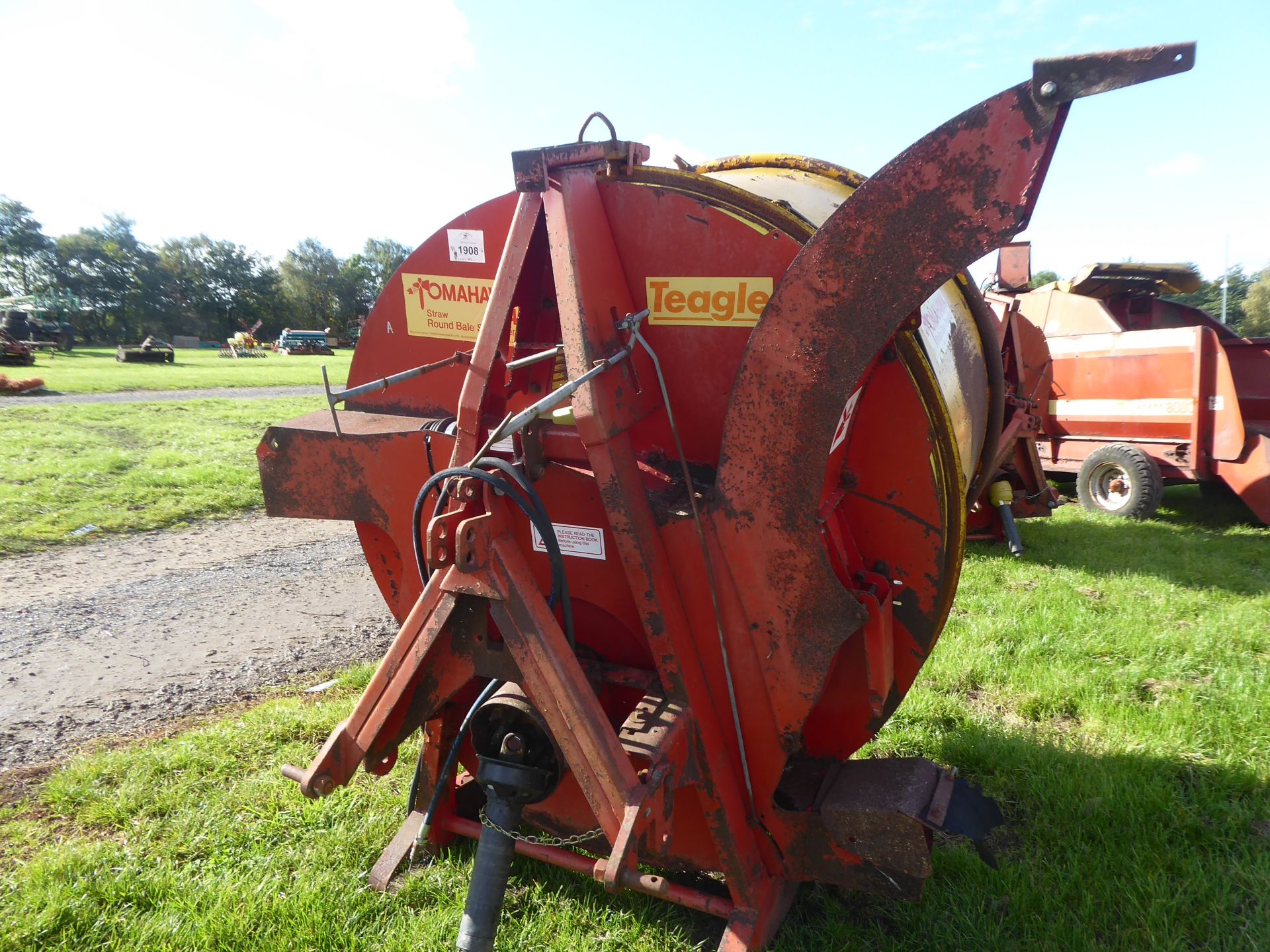 Teagle tomahawk 404 straw bedder - Image 3 of 4