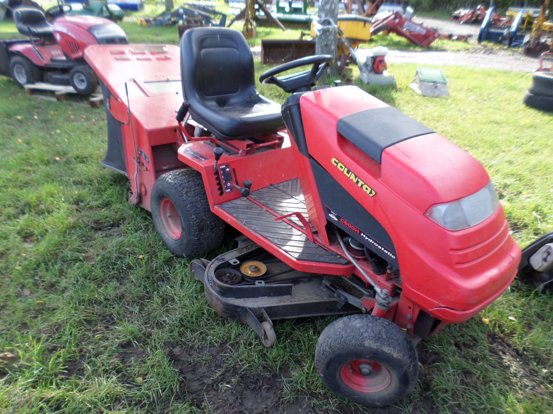 Countax ride on lawnmower with collector