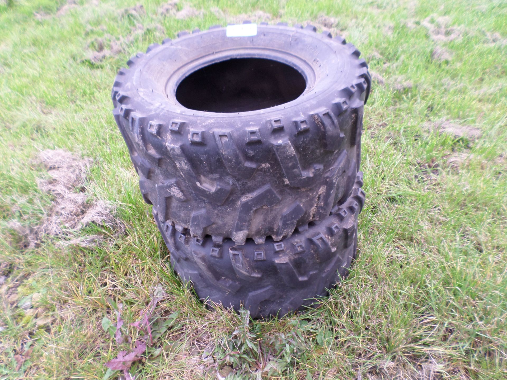 Pair of 25/12.5/12 quad tyres