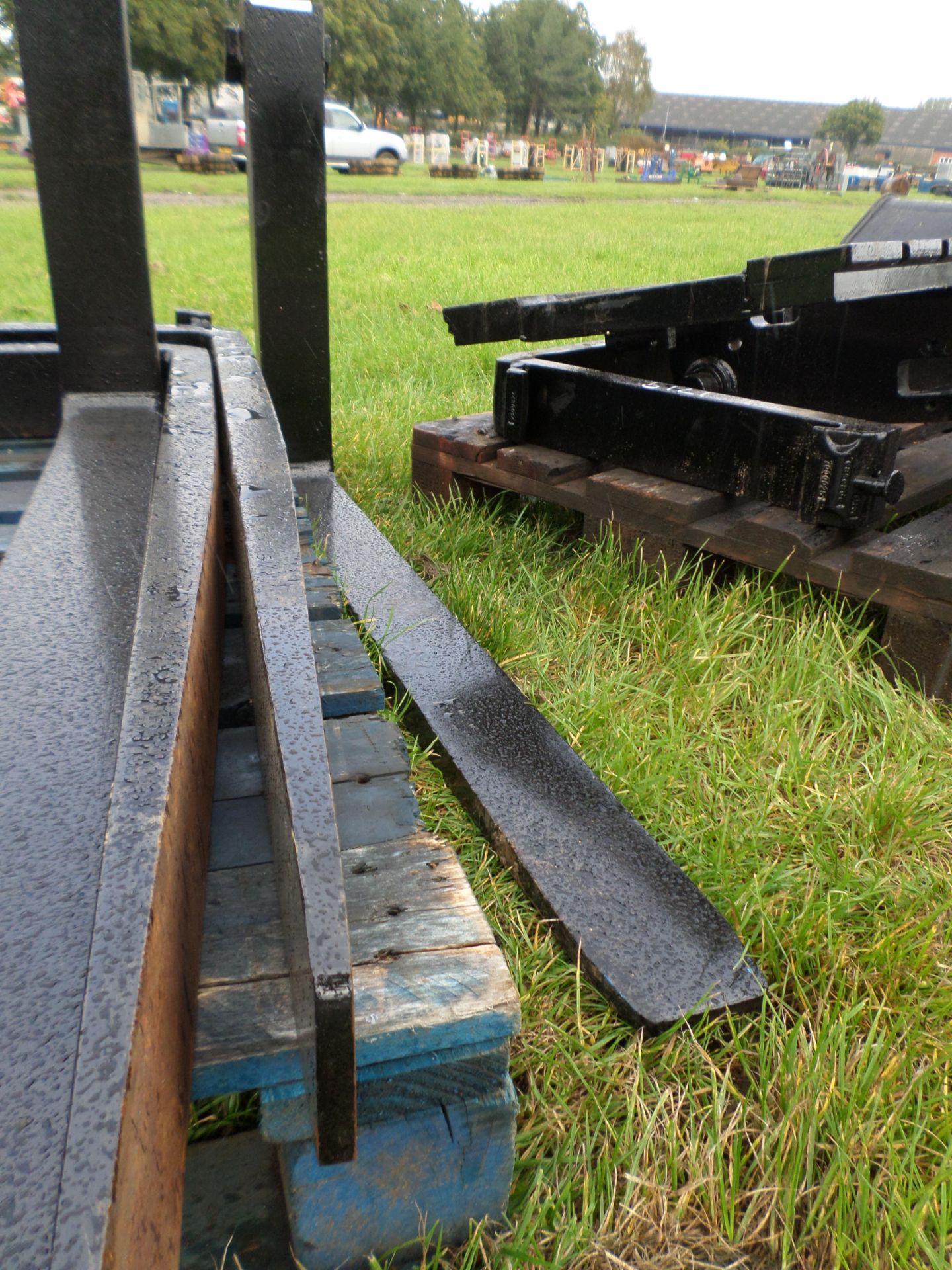 Pair of forklift tines - Image 2 of 2