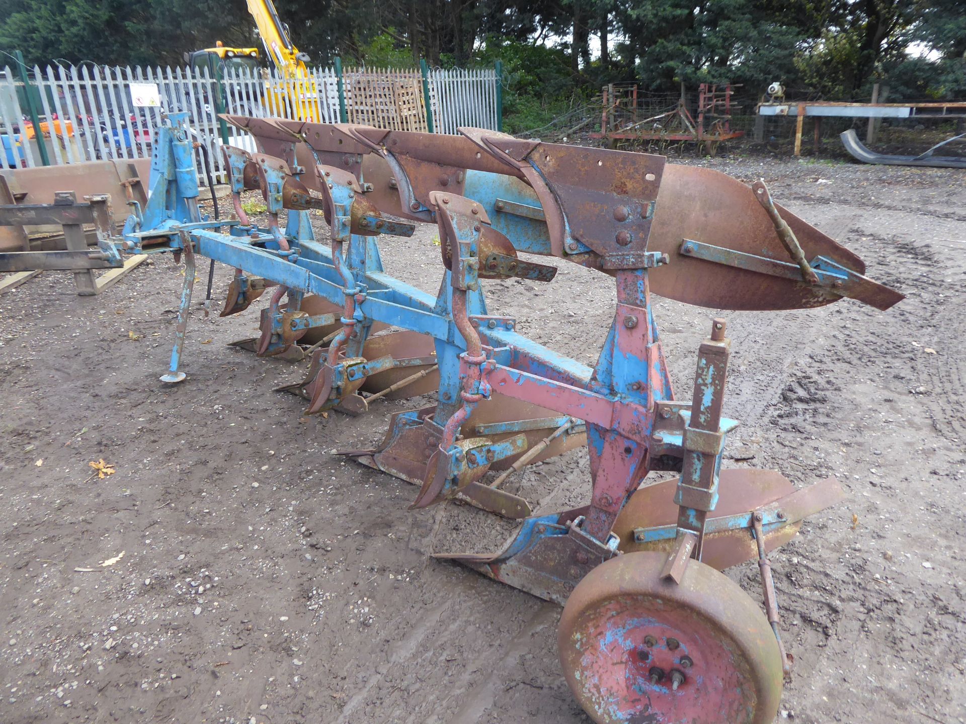 Lemken 4F reversible plough - Image 2 of 3