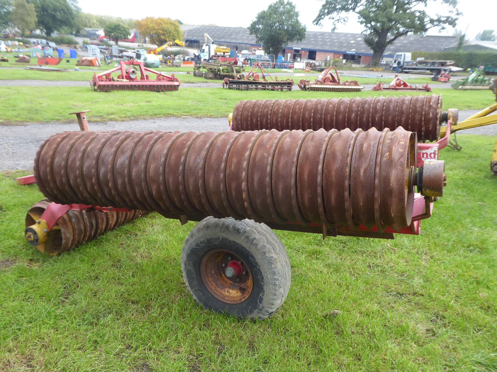 Vaderstad 6.2m rollers c/w stone trays, horizontal fold - Image 3 of 3