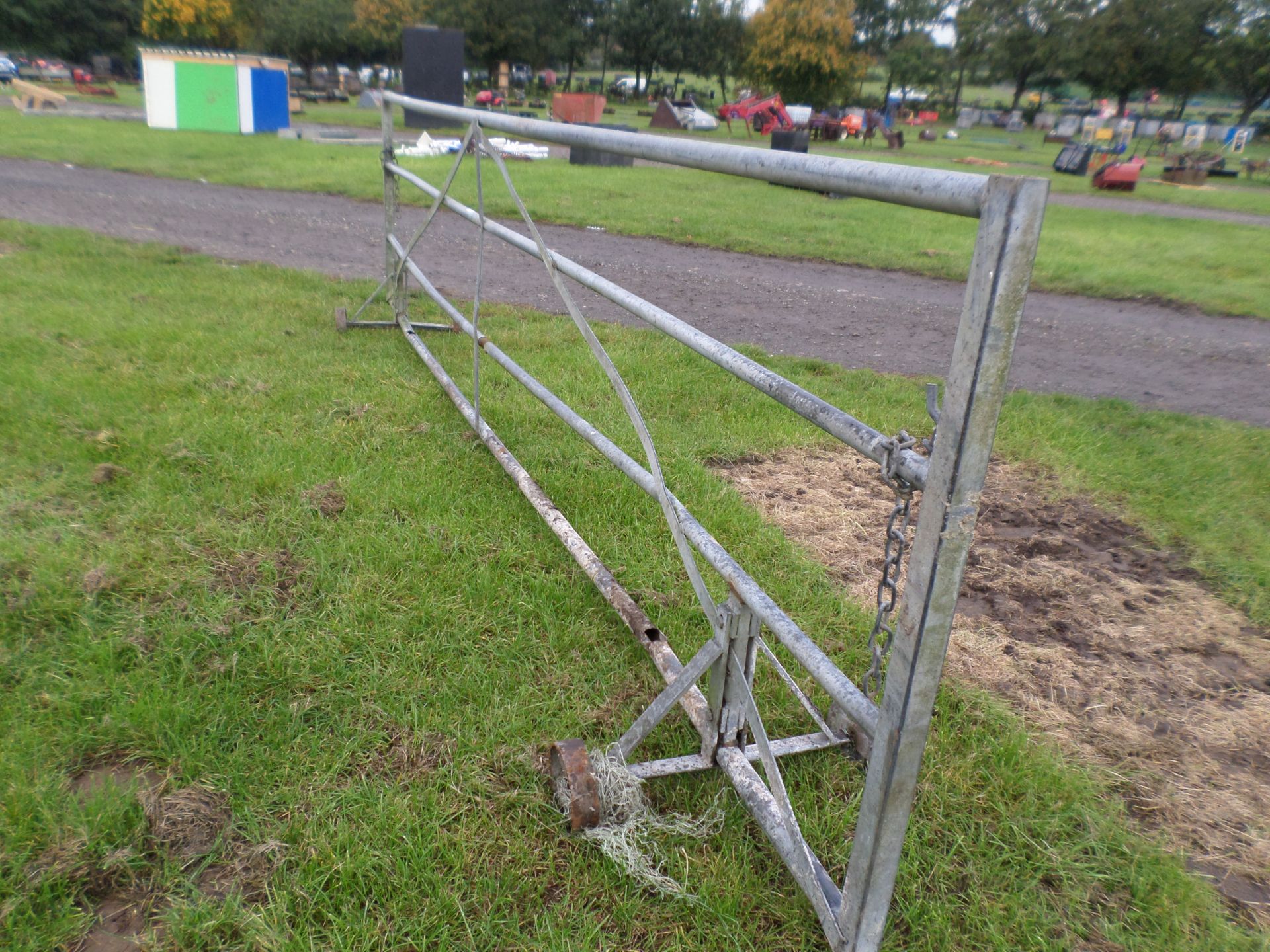 16ft roller/wheeled gate NO VAT - Image 2 of 2