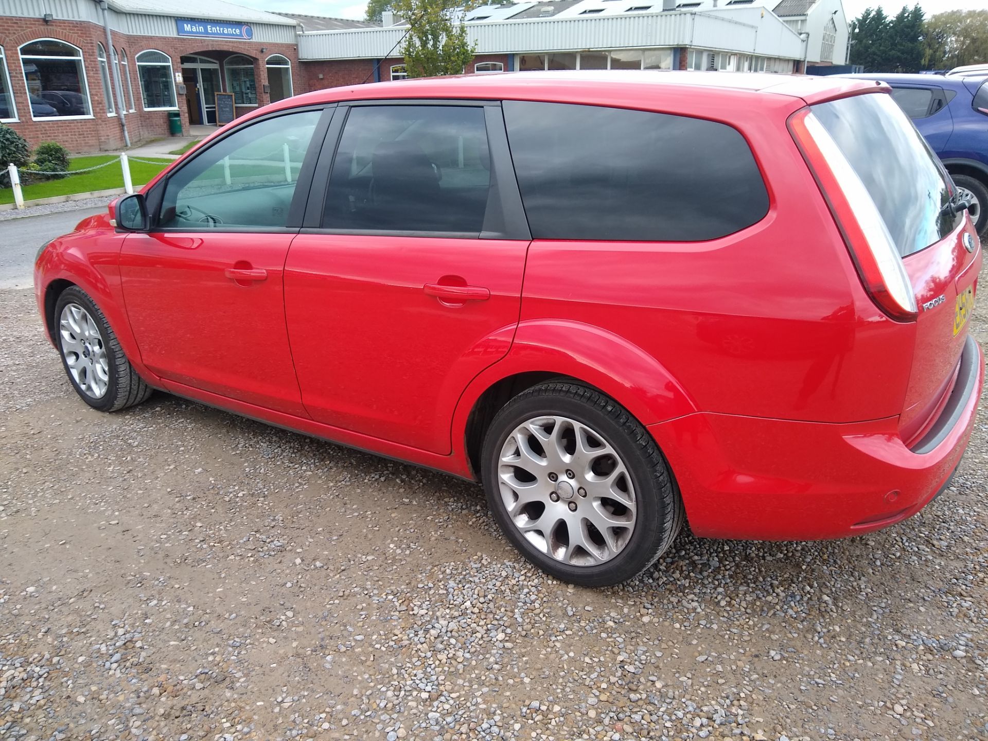 Ford Focus 2.0 turbo diesel Zetec in red. EK58PPU, October 2008. 169,863 miles, MOT 10 April 2021 NO - Image 4 of 14