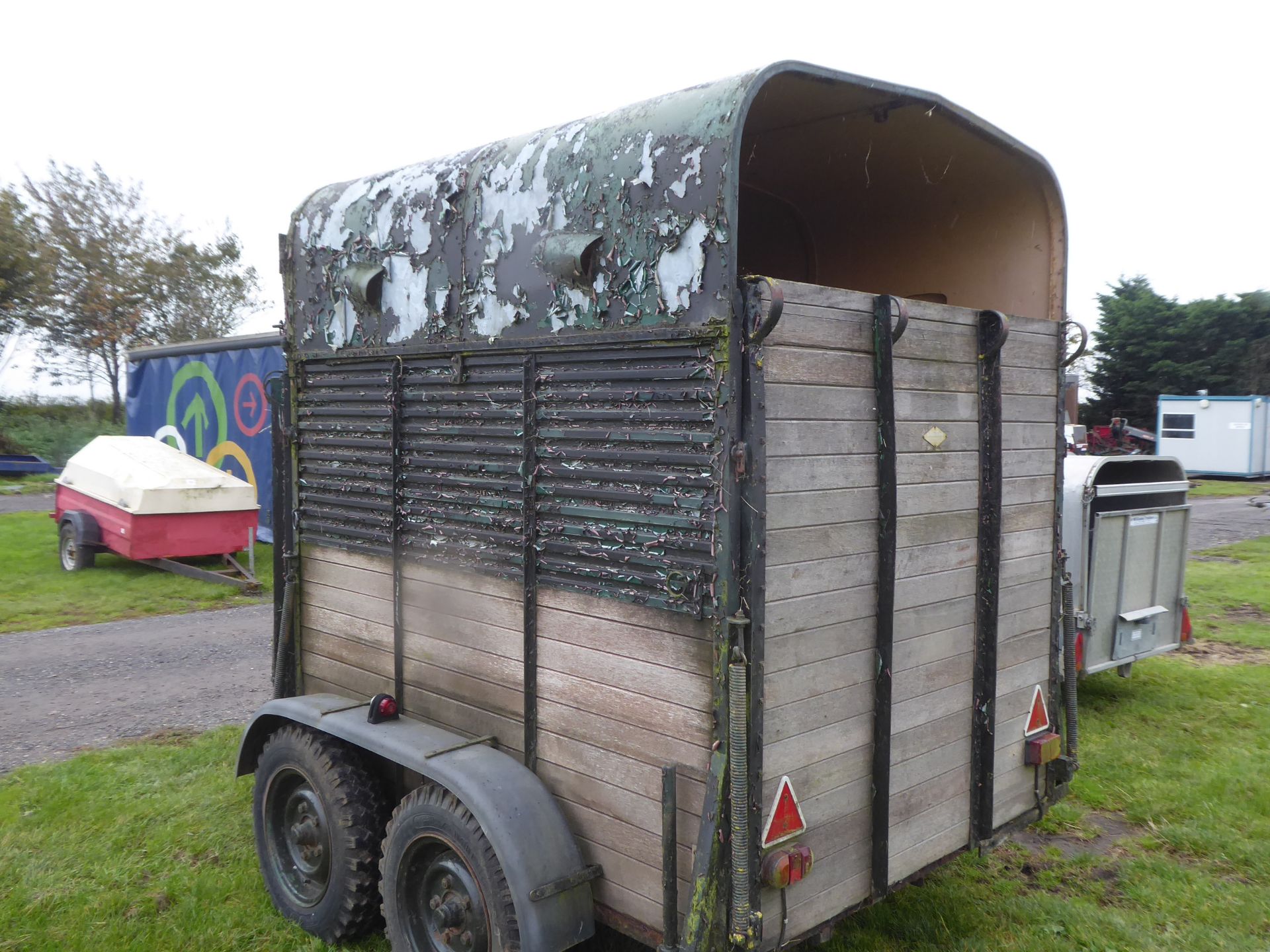 Ward of Easingwold horse trailer. No internal fittings. Needs refurbishment of electrics. - Image 3 of 3