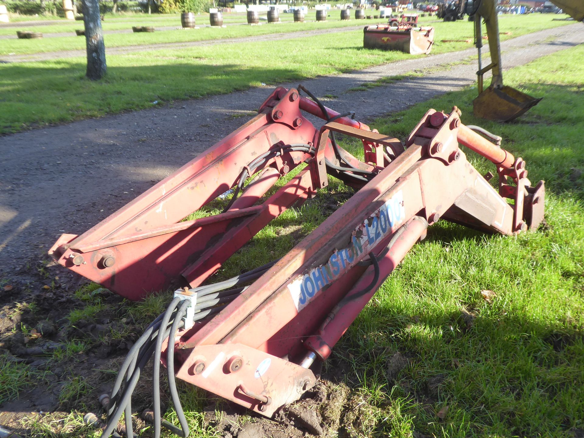 Johnson 12000 front loader - Image 3 of 4