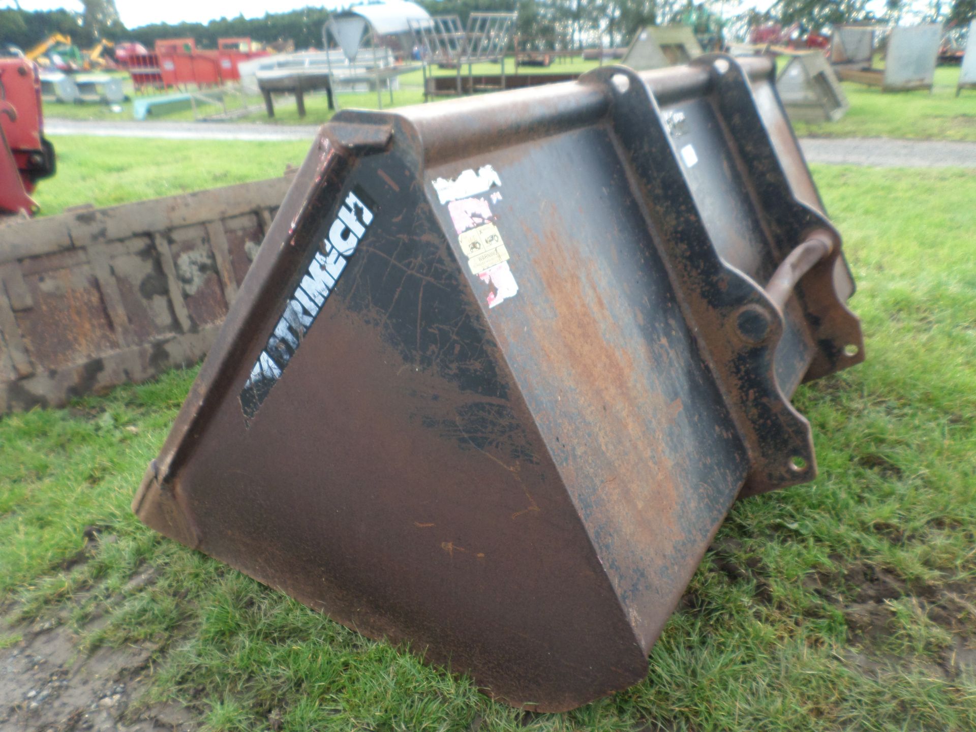 Manitou forklift bucket