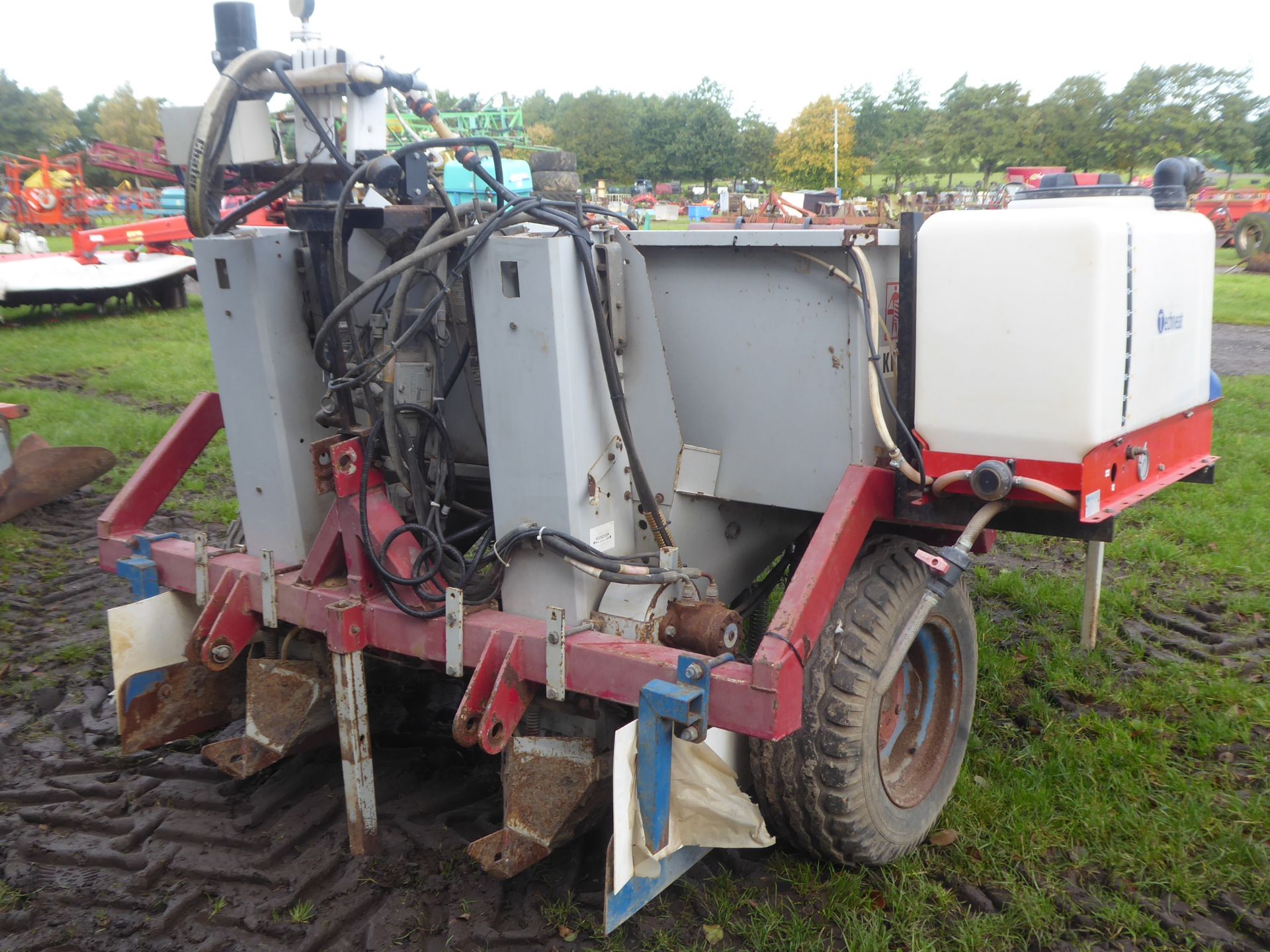 Reekie space setter potato planter with applicators, gc, 1999 - Image 3 of 5