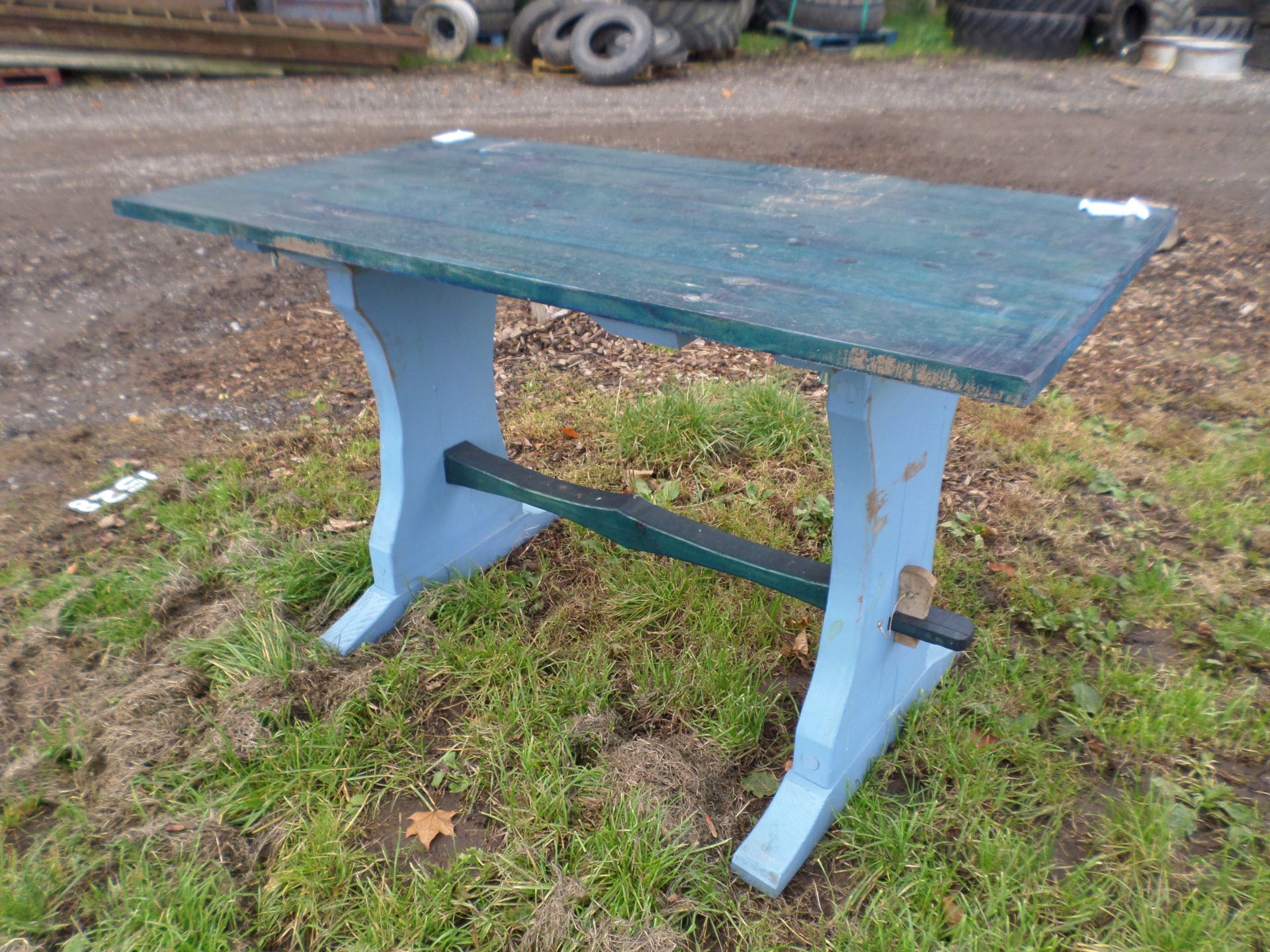 Sectional garden table NO VAT - Image 2 of 2
