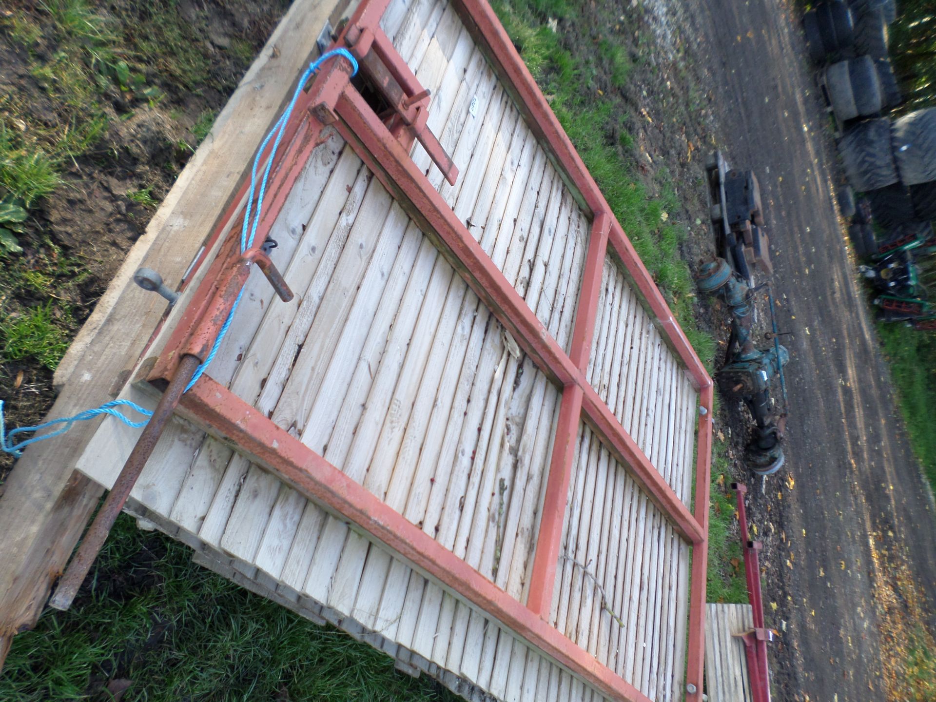 Metal gates and wood panels - Image 2 of 2