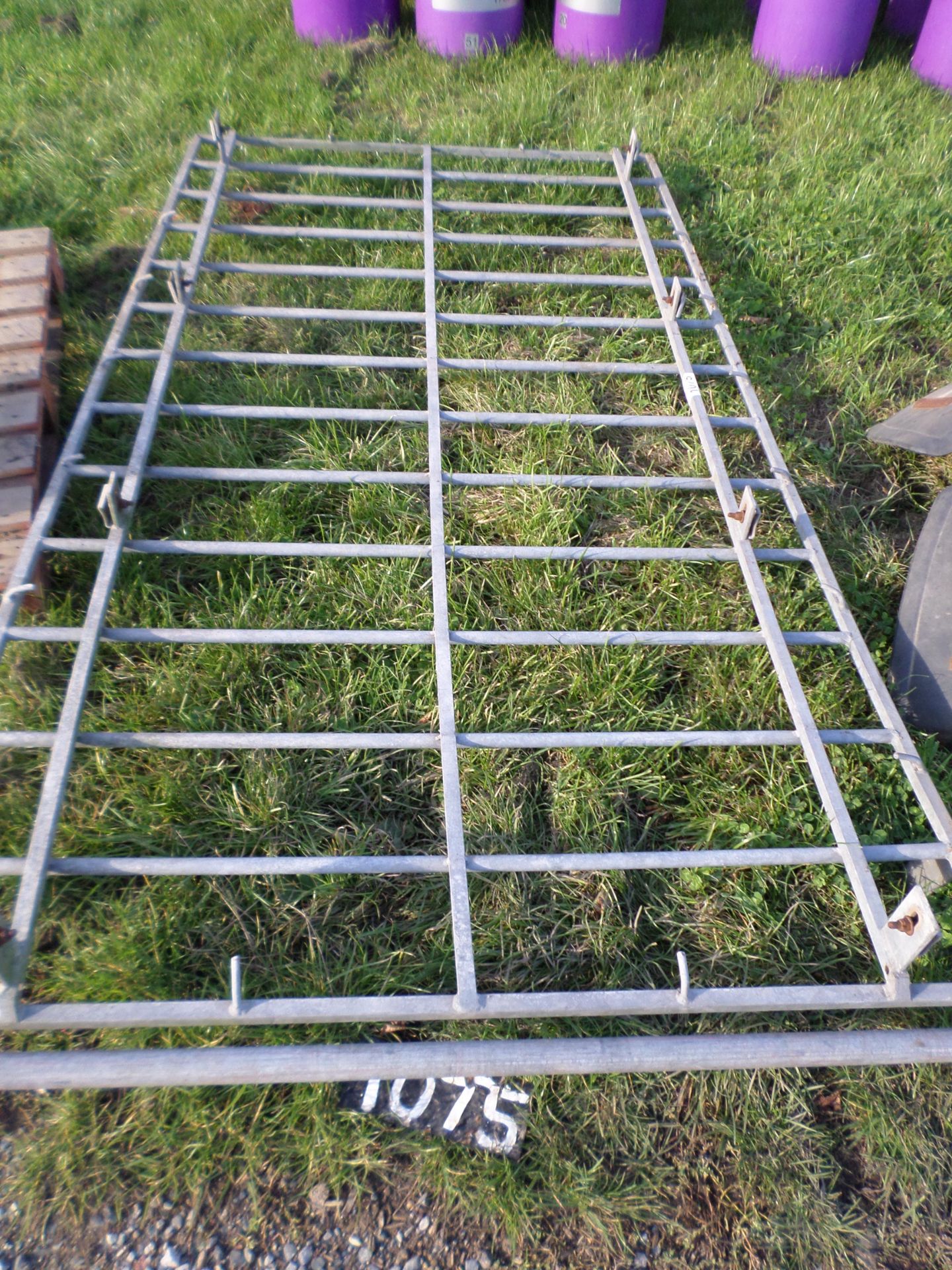 Van roof rack/ladder rack with roller - Image 2 of 2