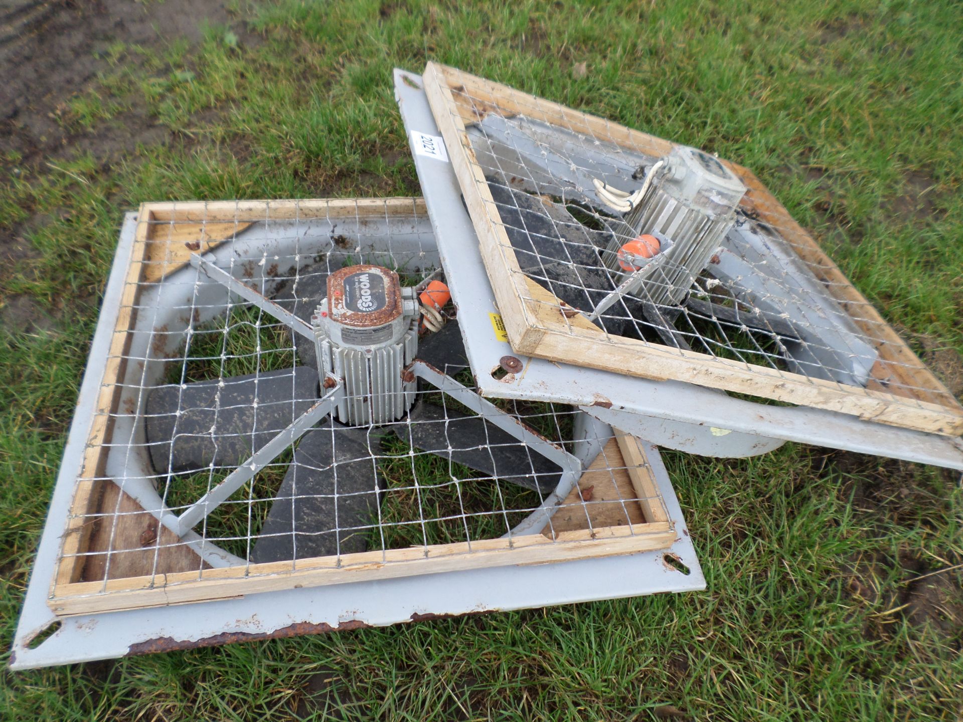 2 poultry/pig house extractor fans NO VAT - Image 2 of 2
