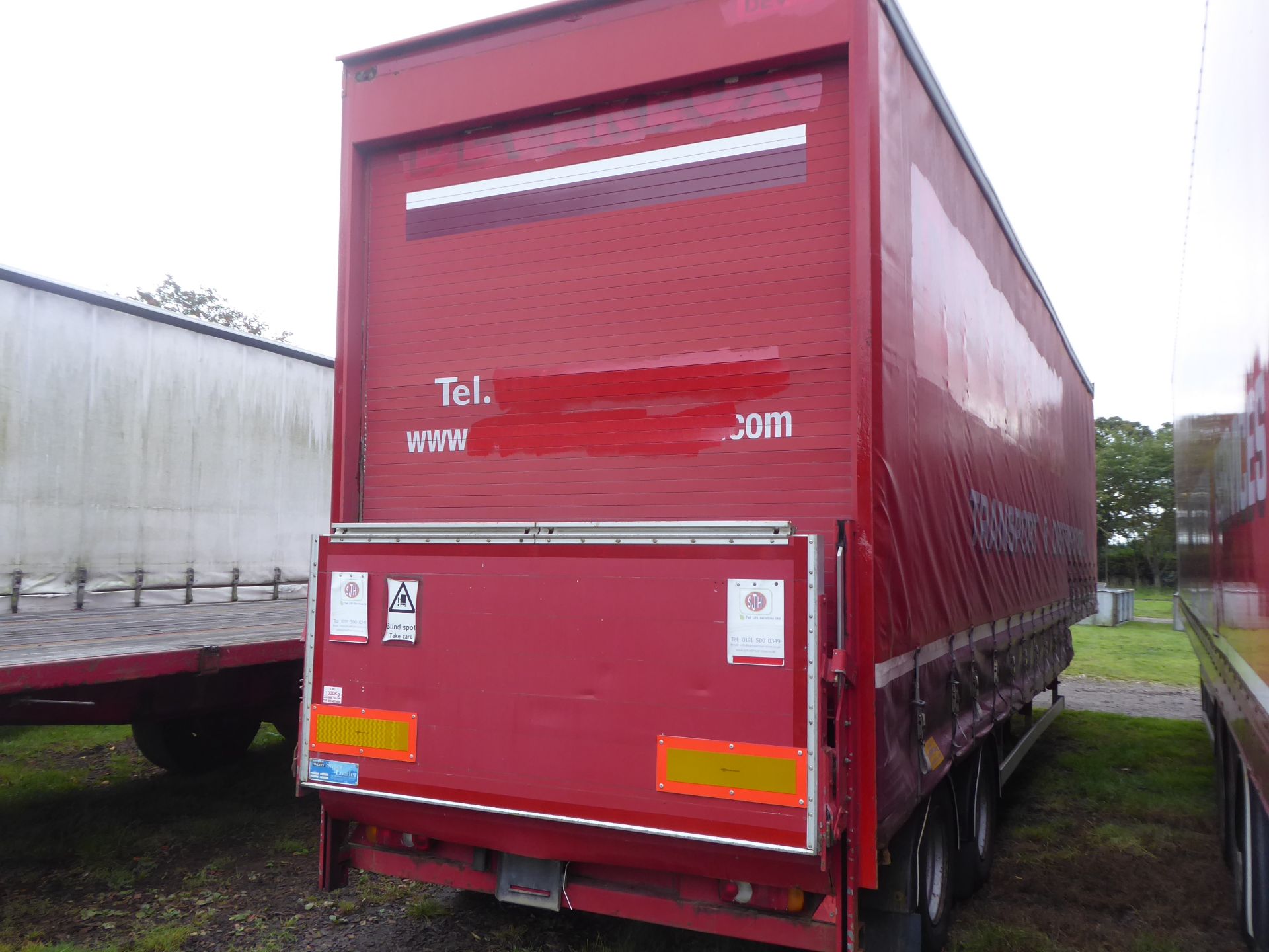 40ft tandem axle curtainside step-frame trailer, double deck and tail lift