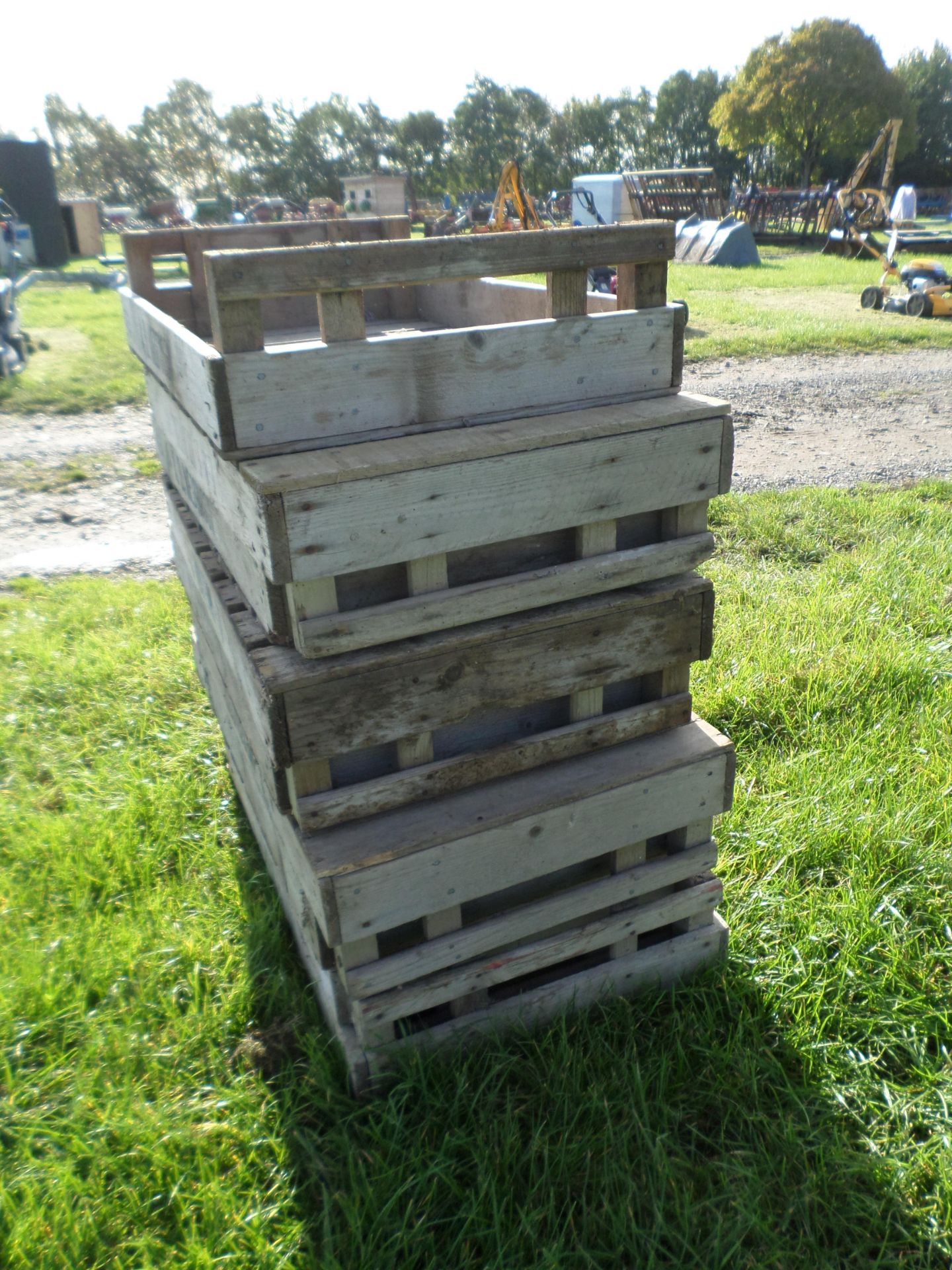 9 wooden fruit/apple boxes NO VAT - Image 2 of 2