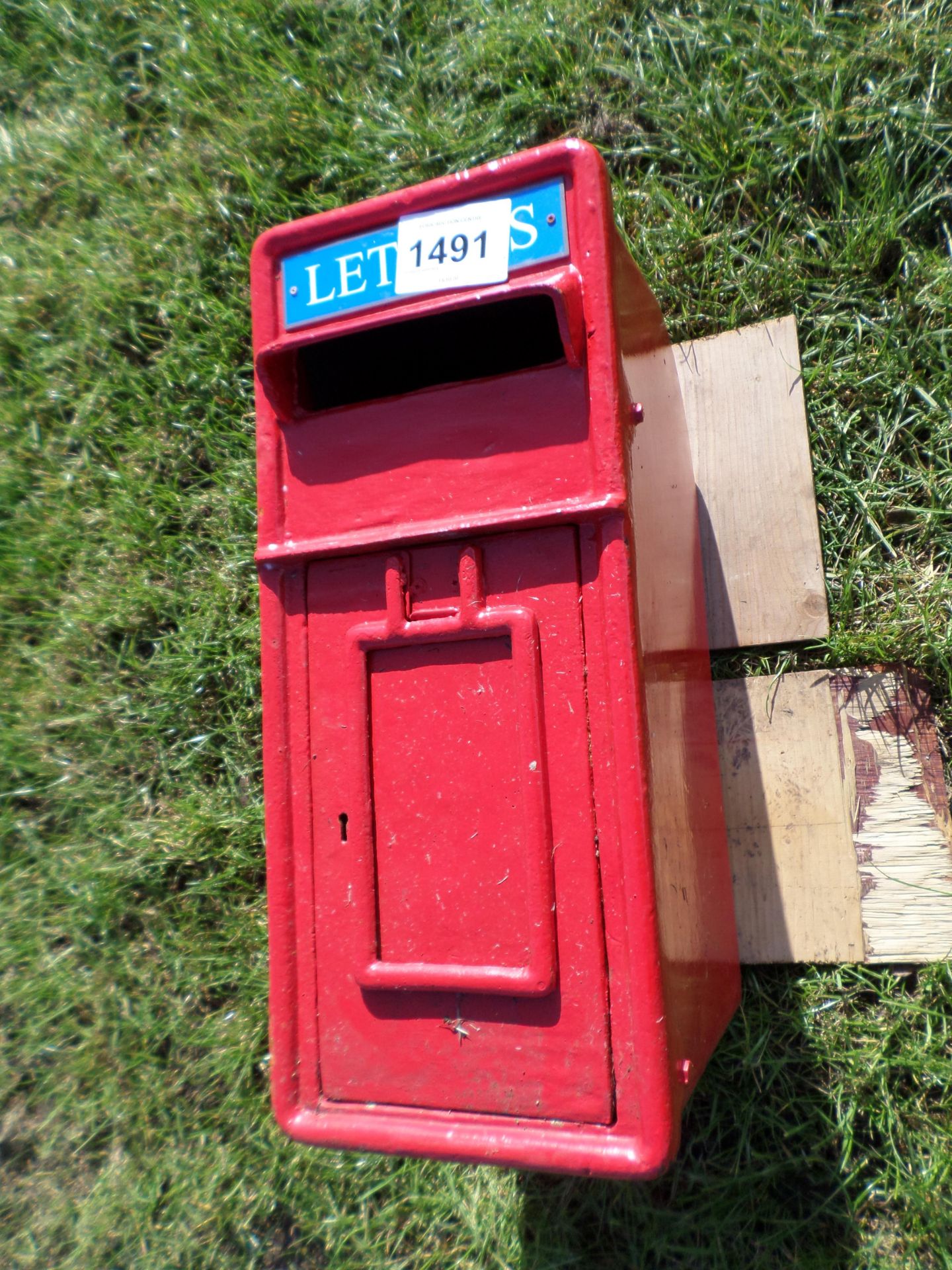Postbox with key NO VAT - Image 2 of 3