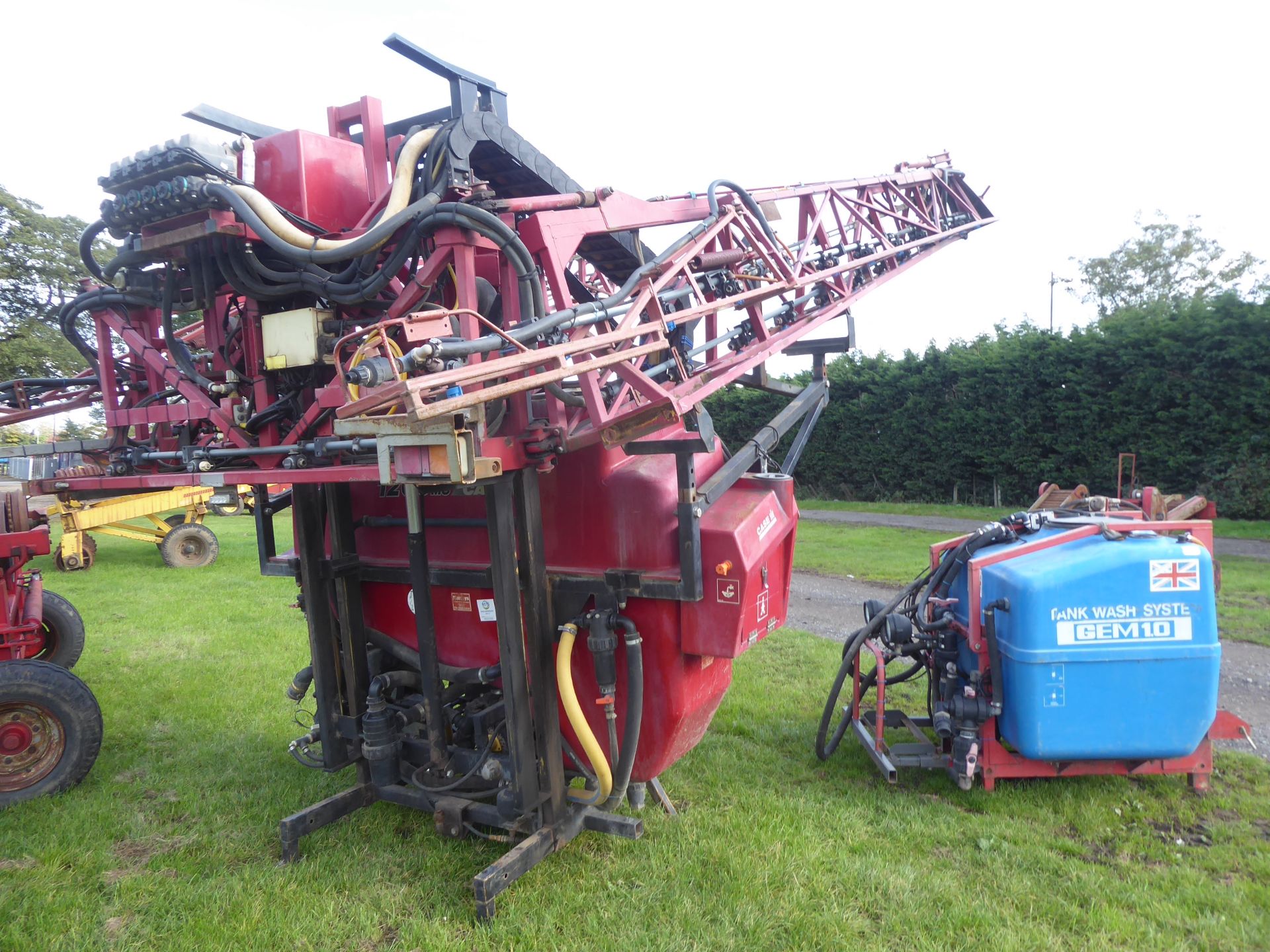 2000 Case MS 1200 mounted sprayer, 24m booms, c/w 1000ltr Gem front tank, fully working condition