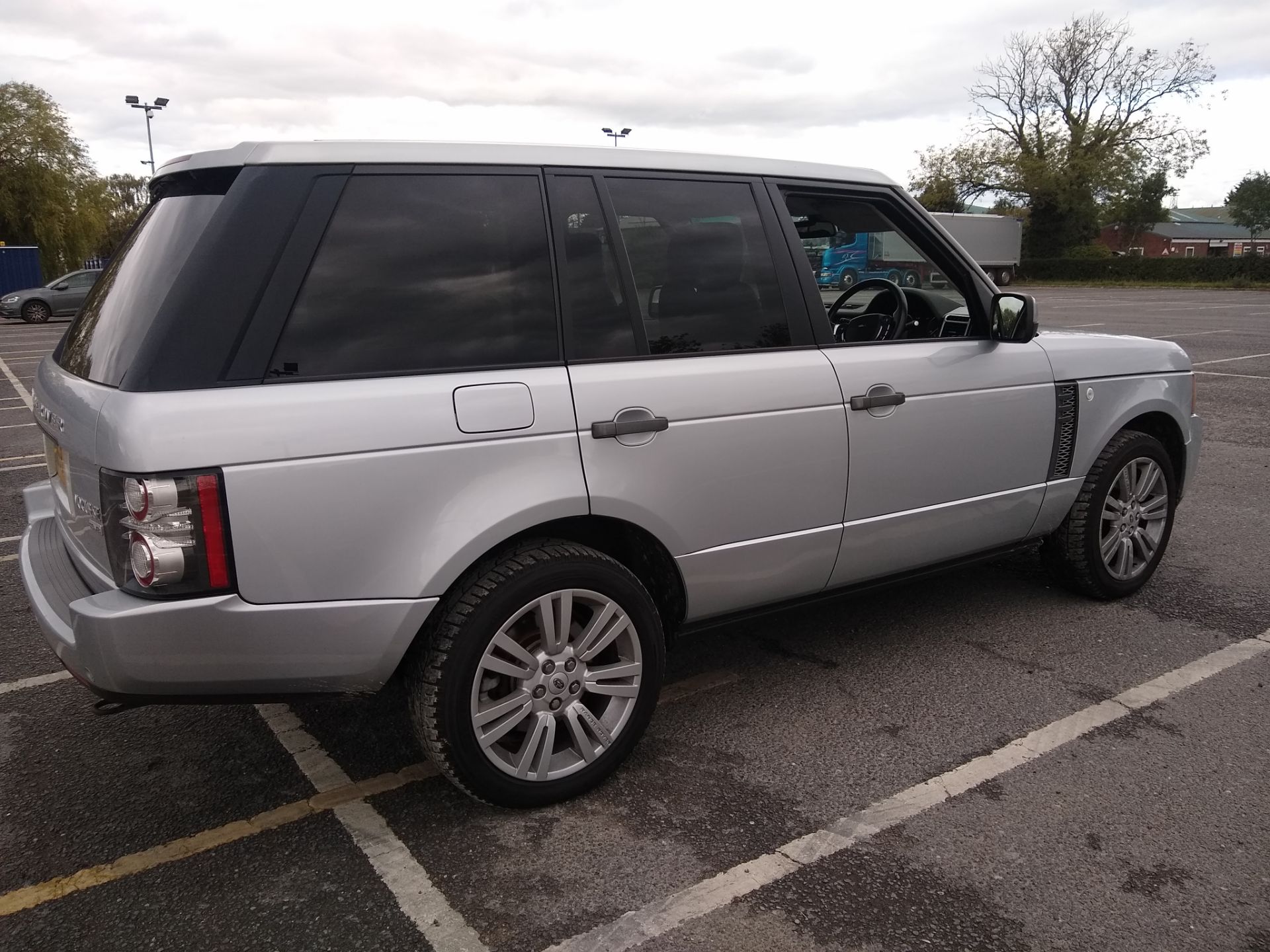 2009 Landrover Range Rover Vogue 3.6SE TDV8, MOT 4/9/21, 132,487 miles, AD59BVU, HPI clear, 5 former - Image 6 of 16