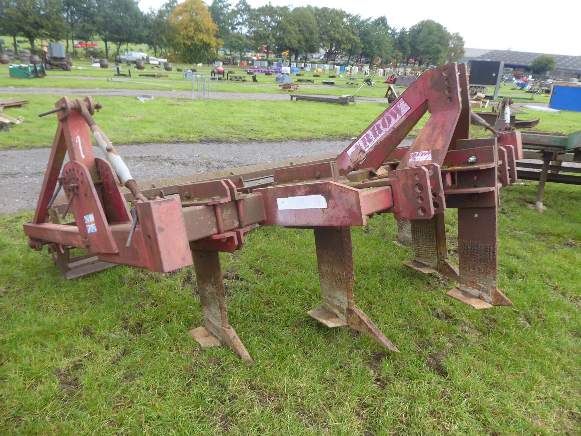 Arrow 5 leg subsoiler c/w crumbler roller