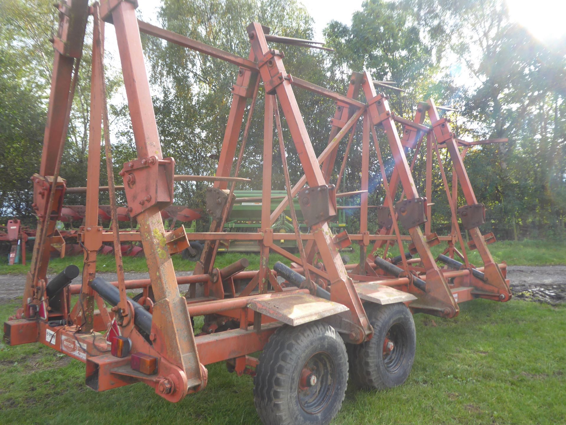 Ritchie bale trailer, takes 16 round or 8 big square - Image 2 of 3