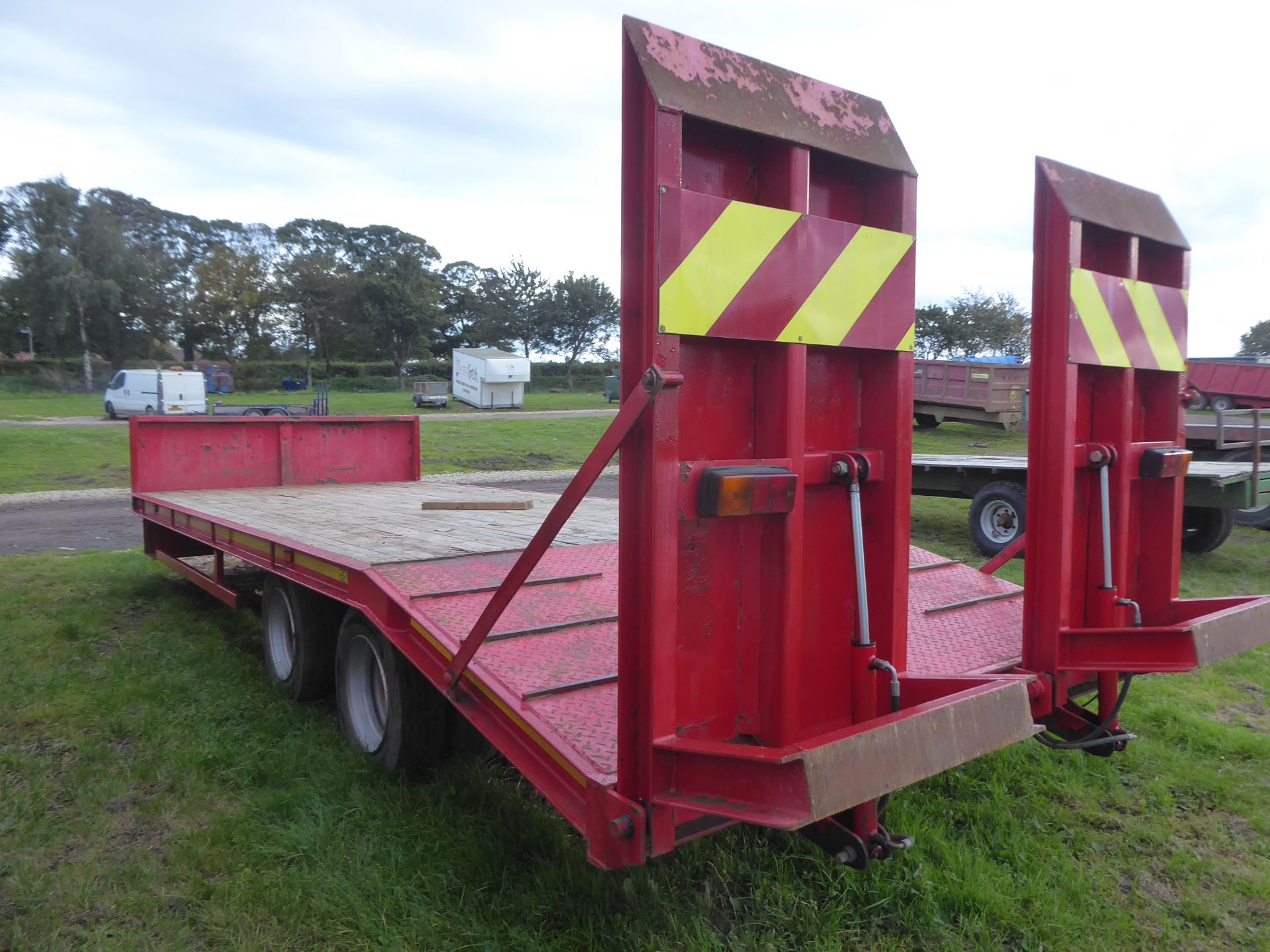 Herbst loadmaster 24ft 12T lowloader trailer, gc, hydraulic ramps, working brakes and lights, o - Image 2 of 3