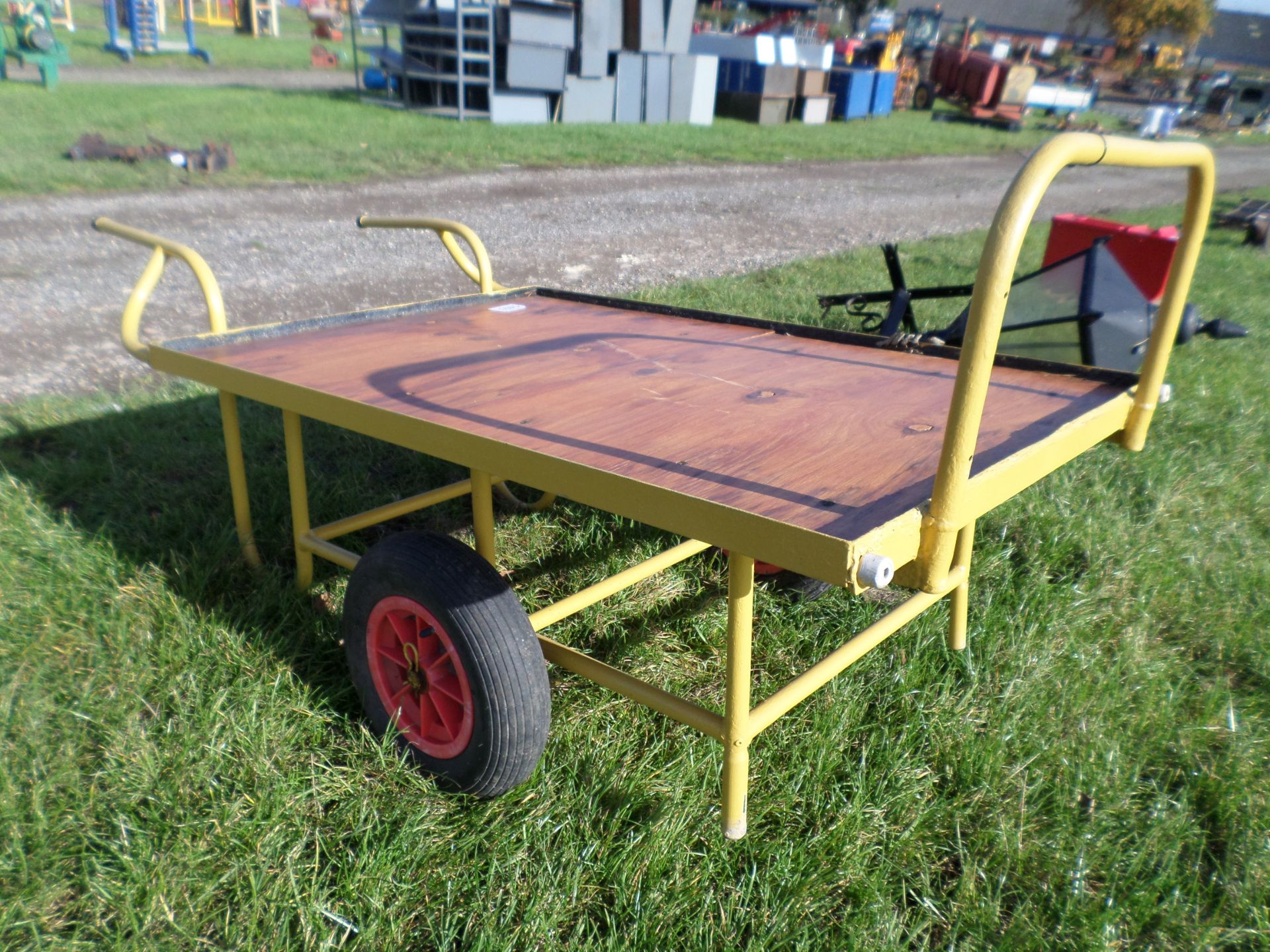 2 wheel market barrow with flat deck 50"x30" NO VAT - Image 2 of 2