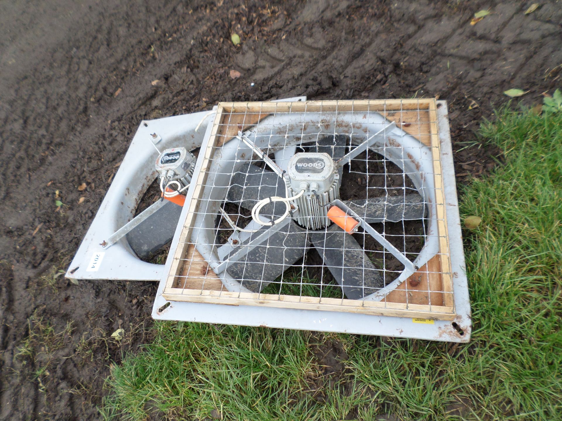 2 poultry/pig house extractor fans NO VAT - Image 2 of 2