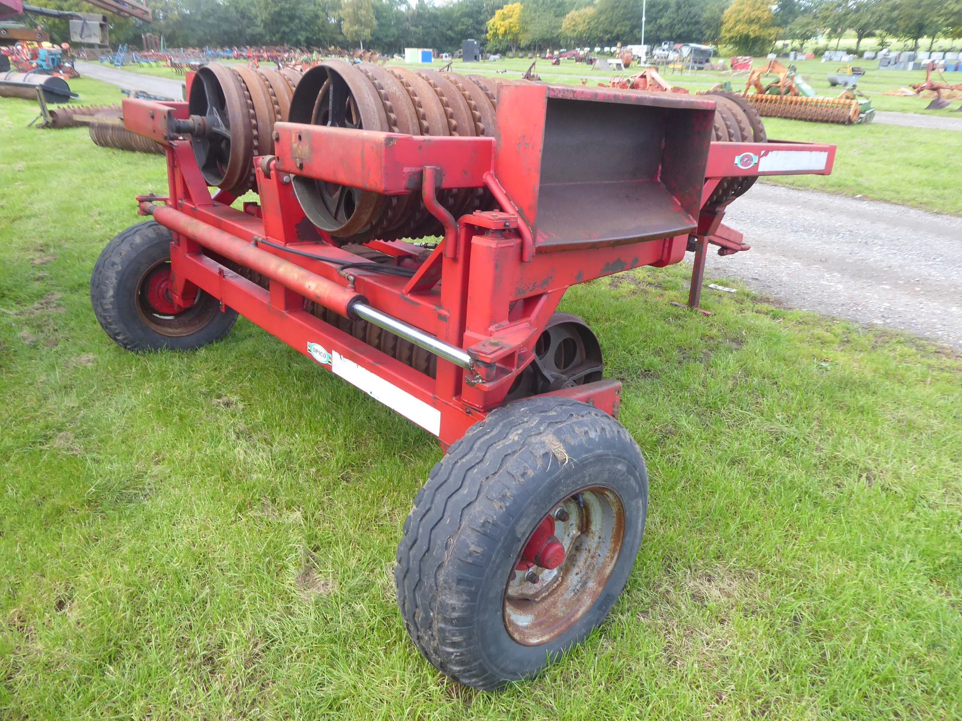 Opico 6.3m hydraulic folding Cambridge 20" rollers with breaker rings, good order, ready to use - Image 2 of 2