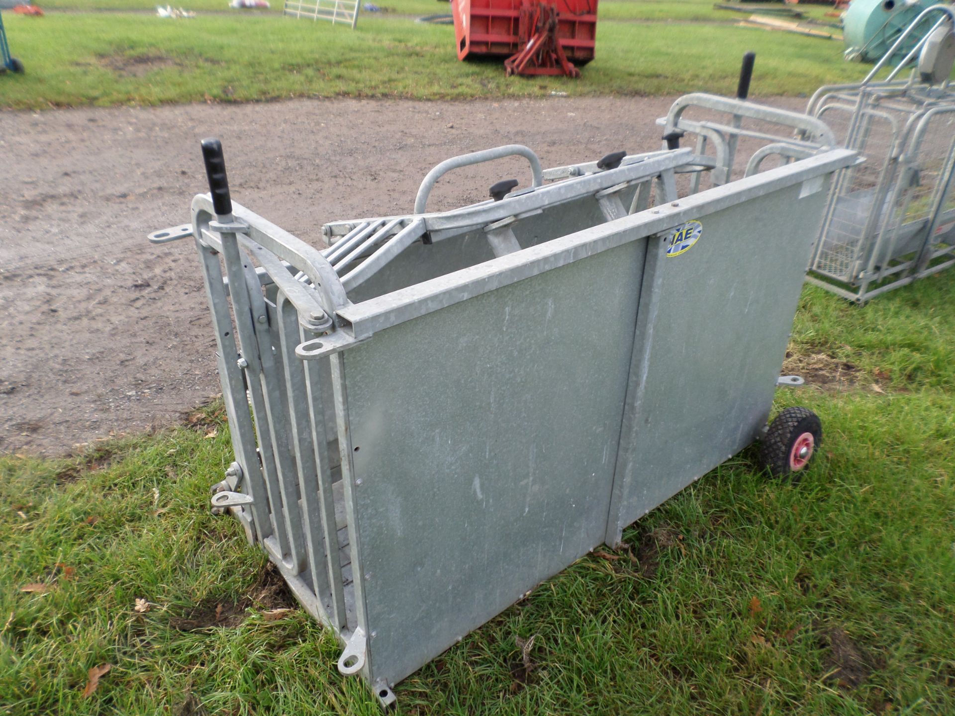 IAE sheep turnover crate NO VAT - Image 2 of 2