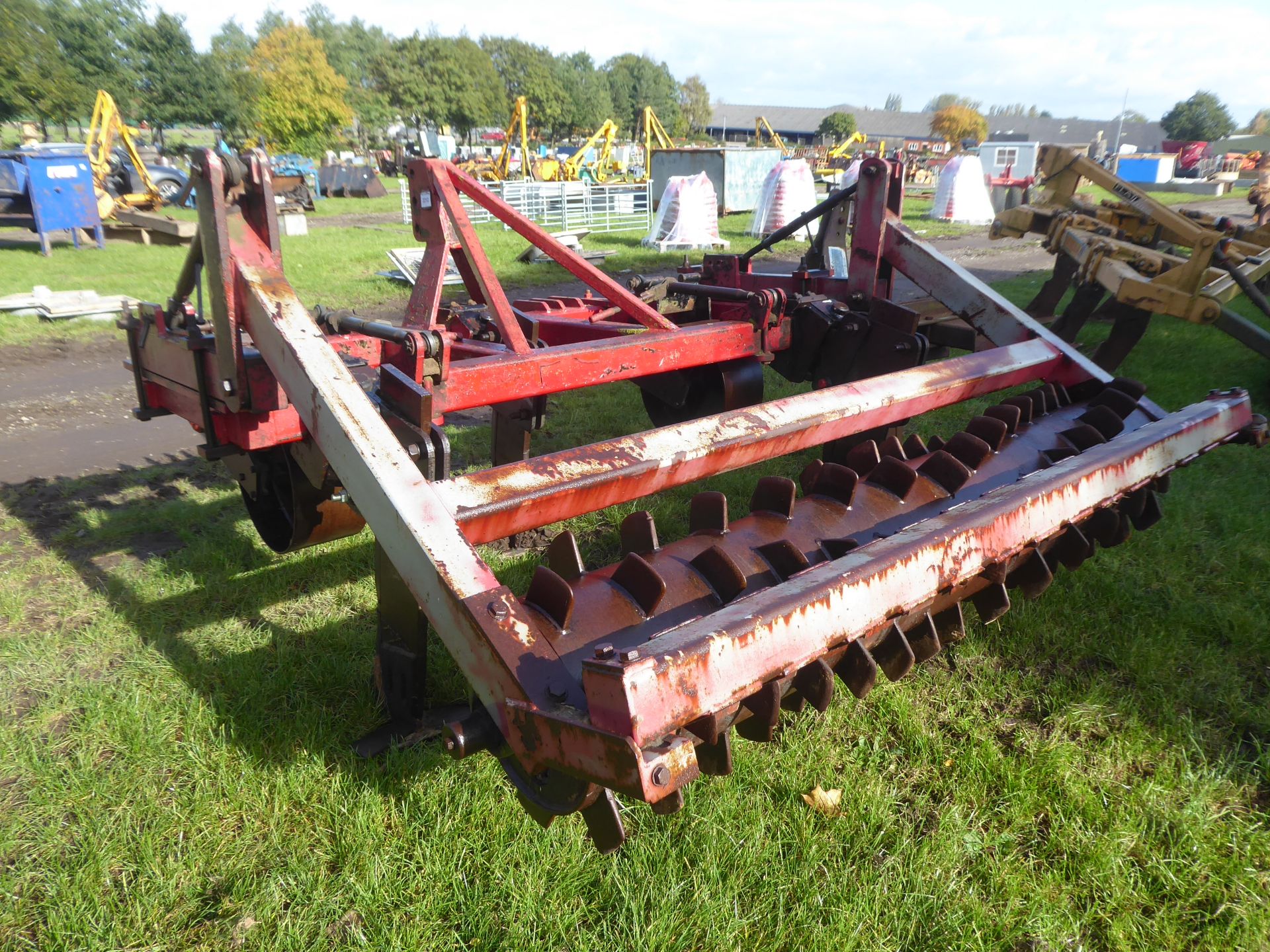 Flat lift 3 leg subsoiler with packer roller, gwo - Image 4 of 4