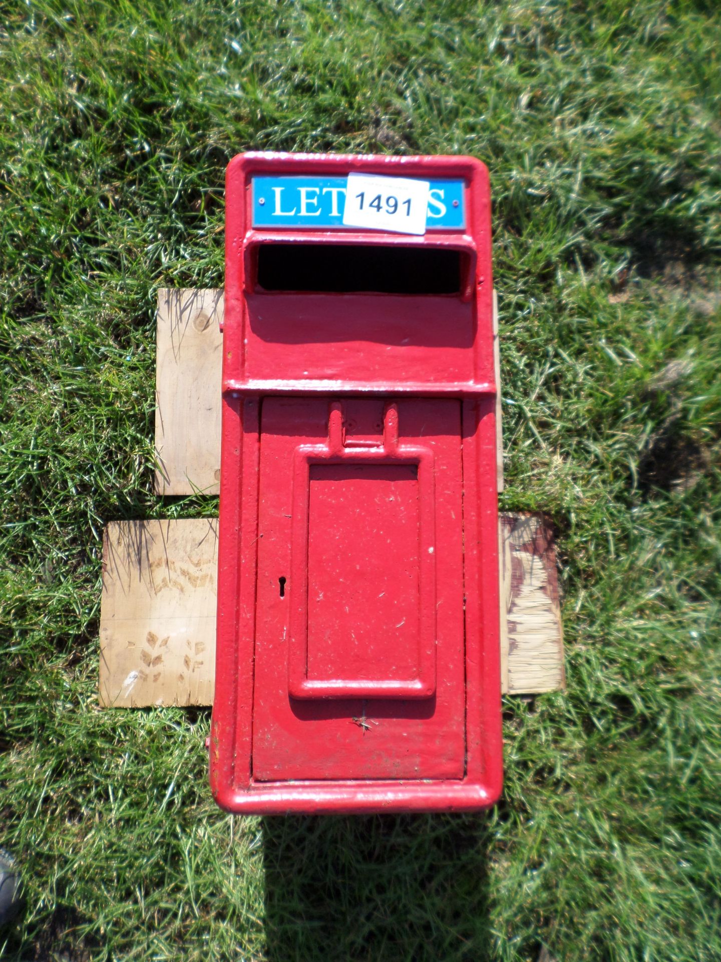 Postbox with key NO VAT - Image 3 of 3