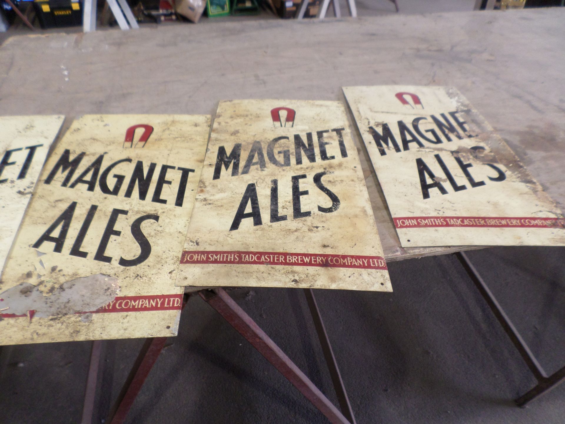 5 Magnet Ales metal signs - Image 2 of 3