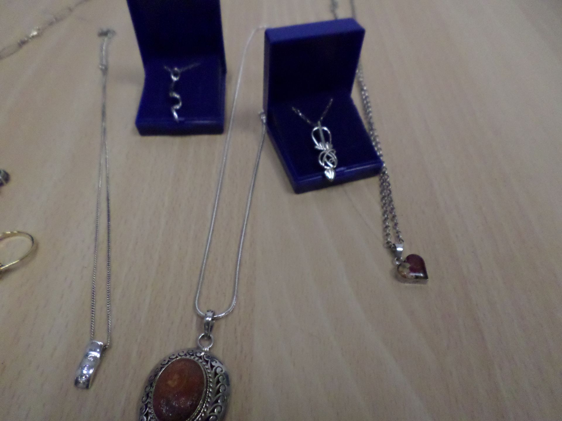 Various hallmarked silver jewellery items - Image 5 of 6