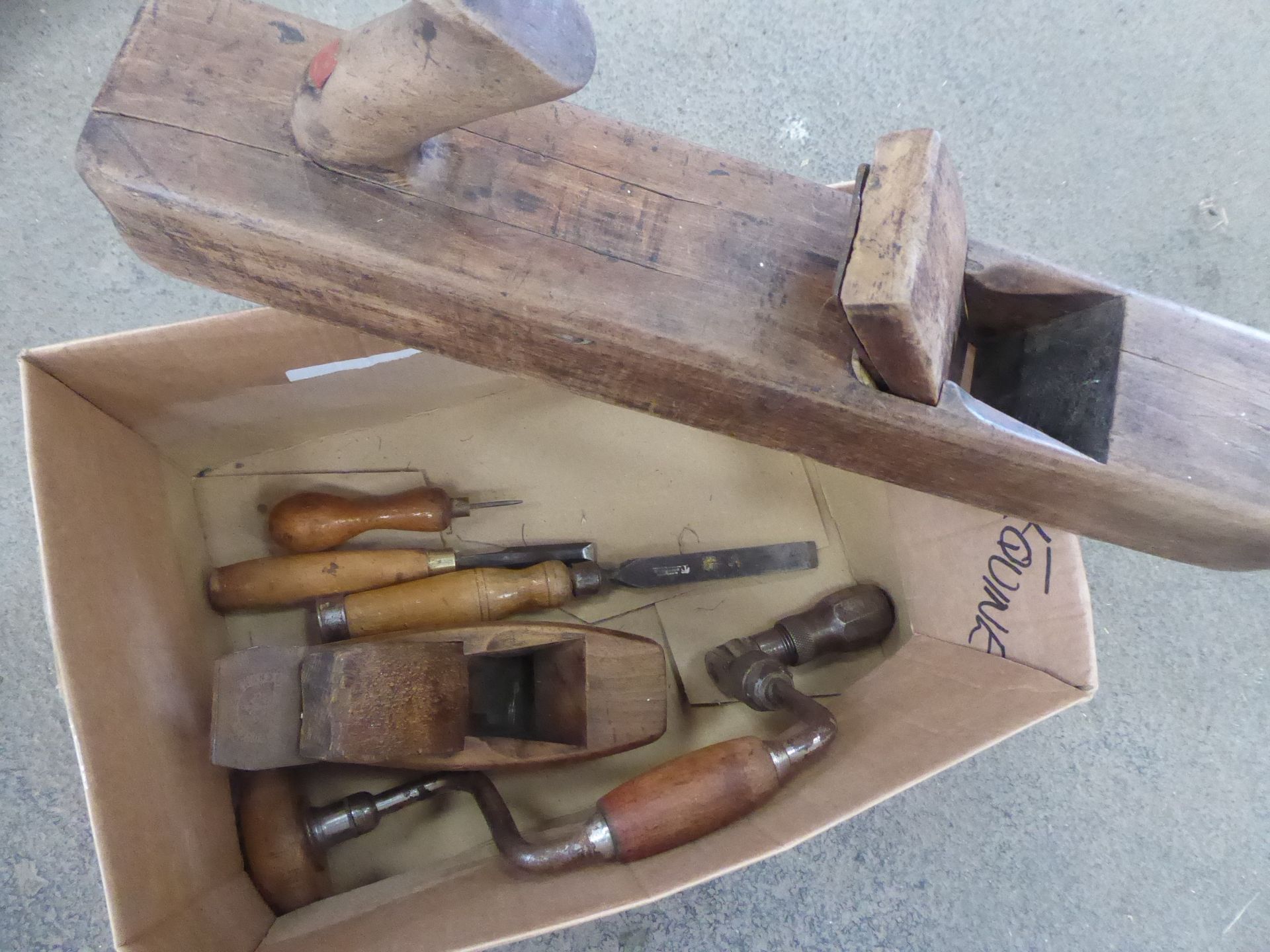 Quantity of joiners tools