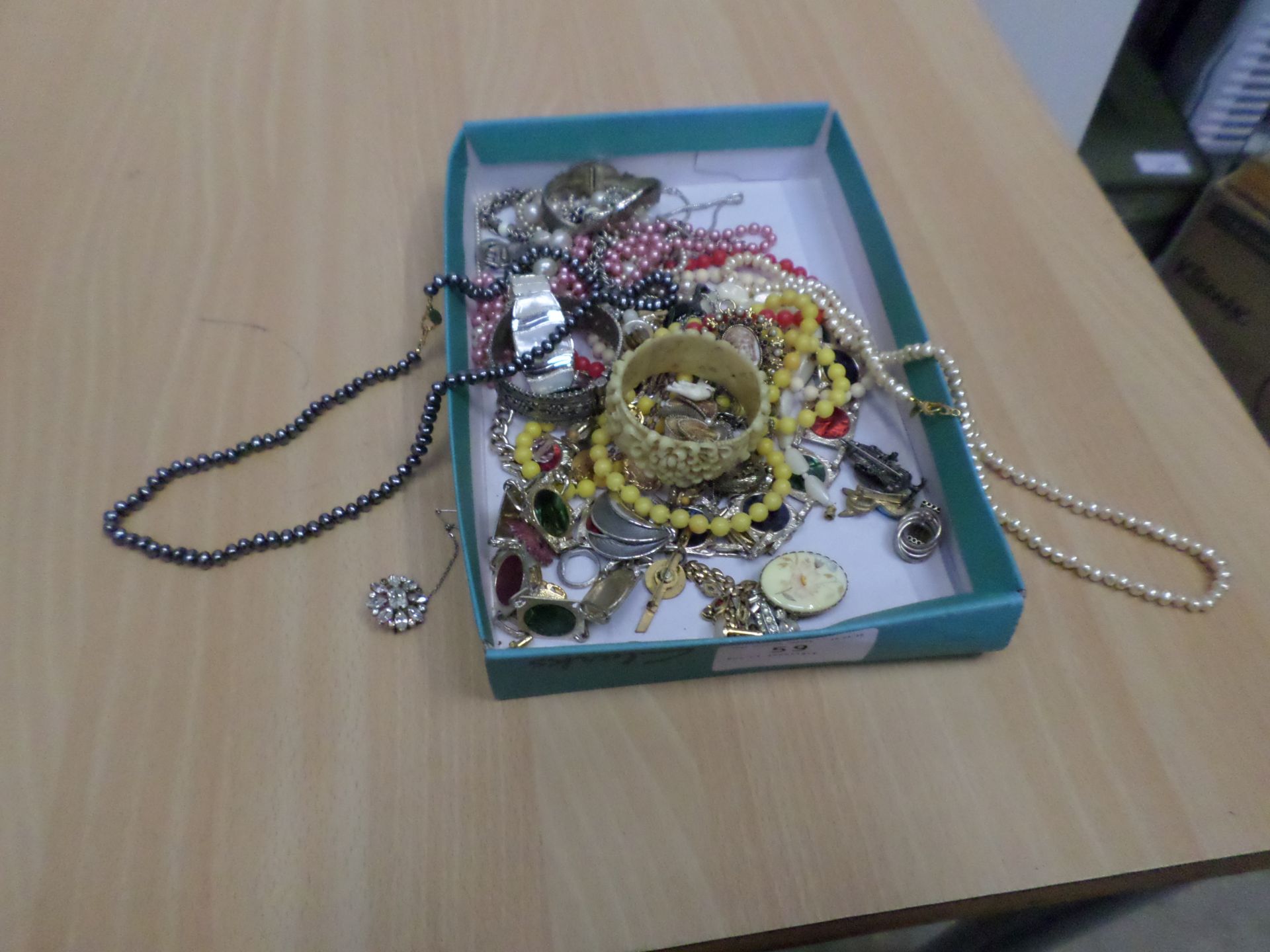 Box of jewellery - Image 2 of 2