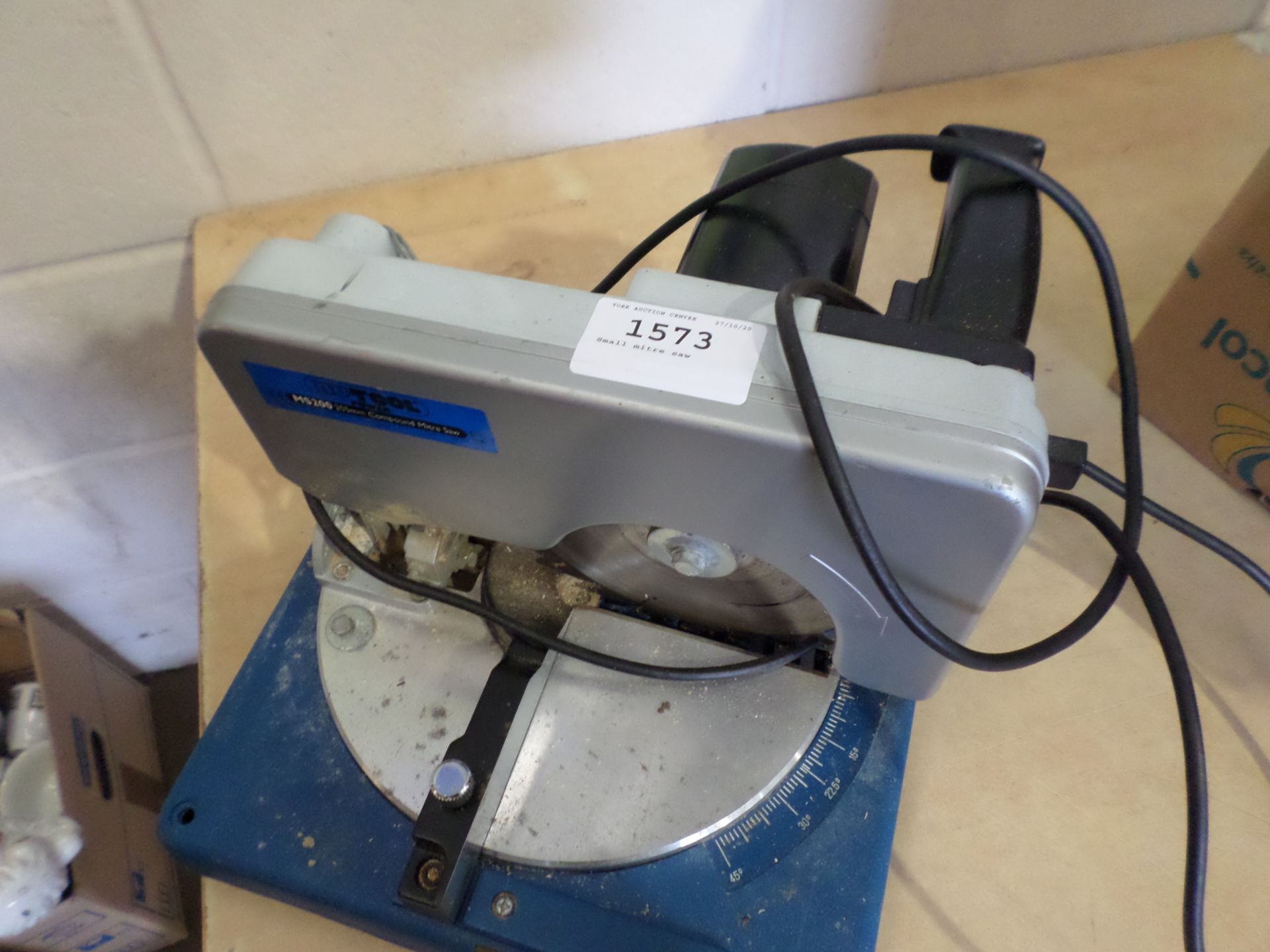 Small mitre saw