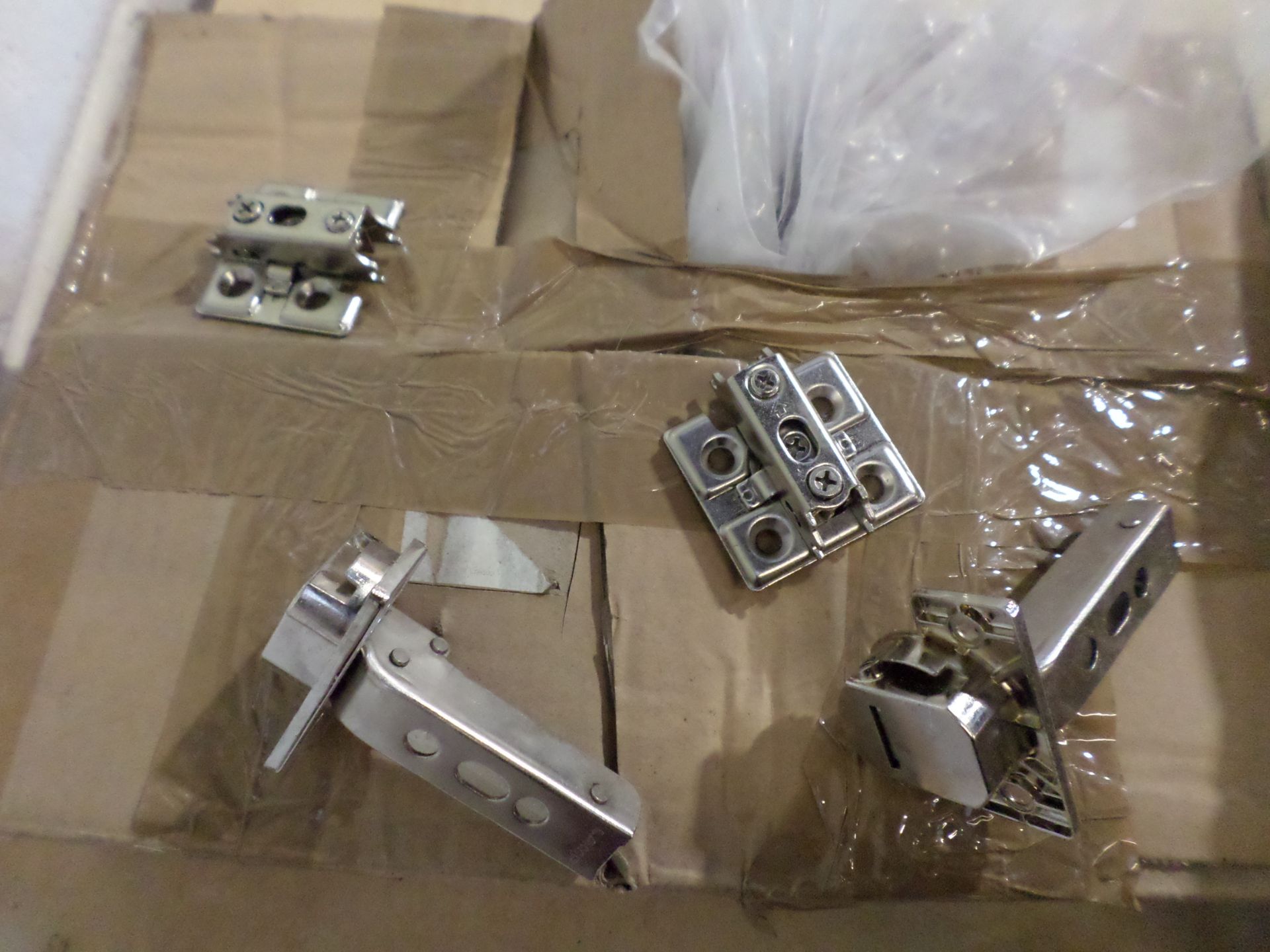 2 boxes of kitchen door hinges and back plates, approx 100 - Image 2 of 2
